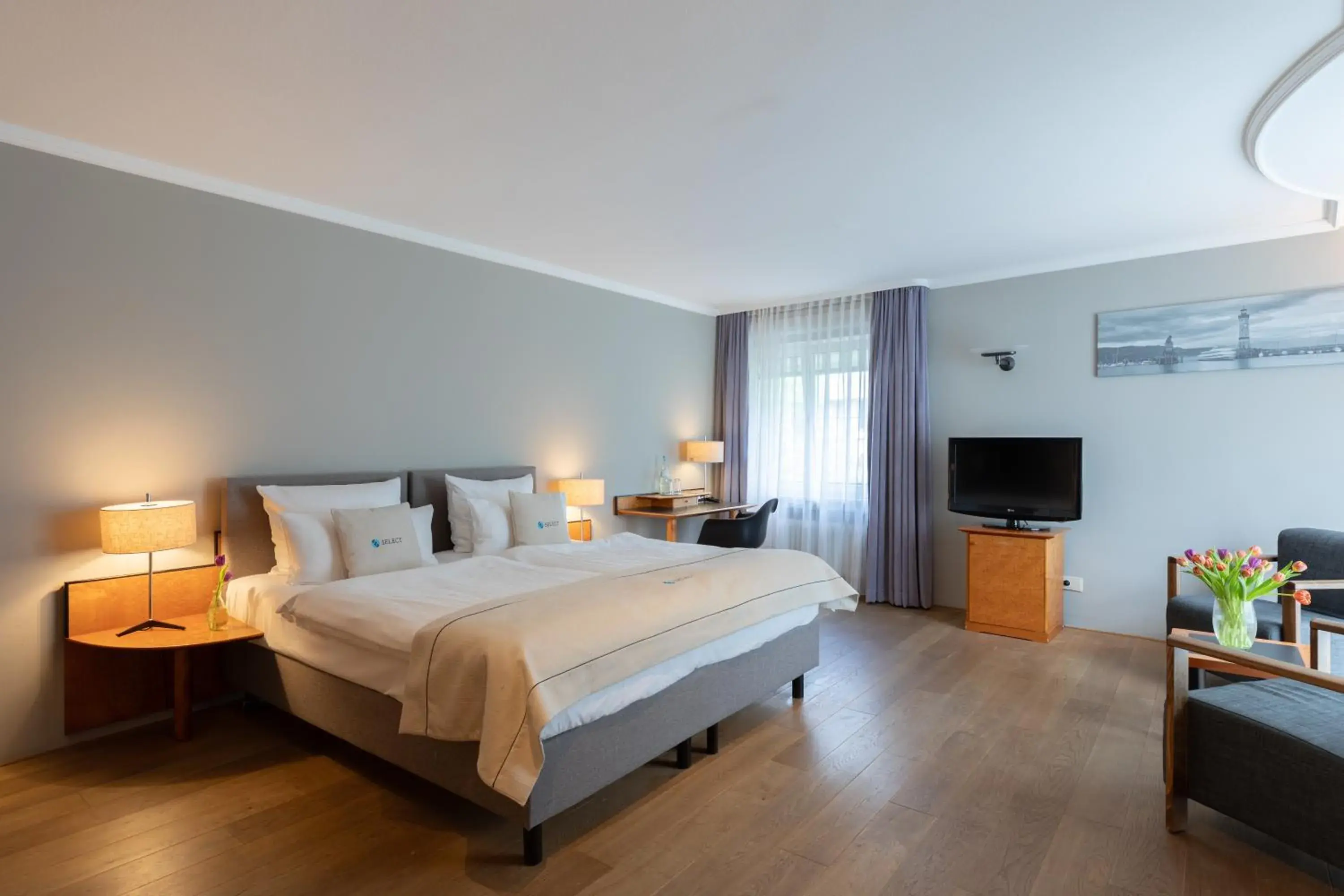Standard Double Room in Select Hotel Friedrichshafen Standard Double Room in Select Hotel Friedrichshafen