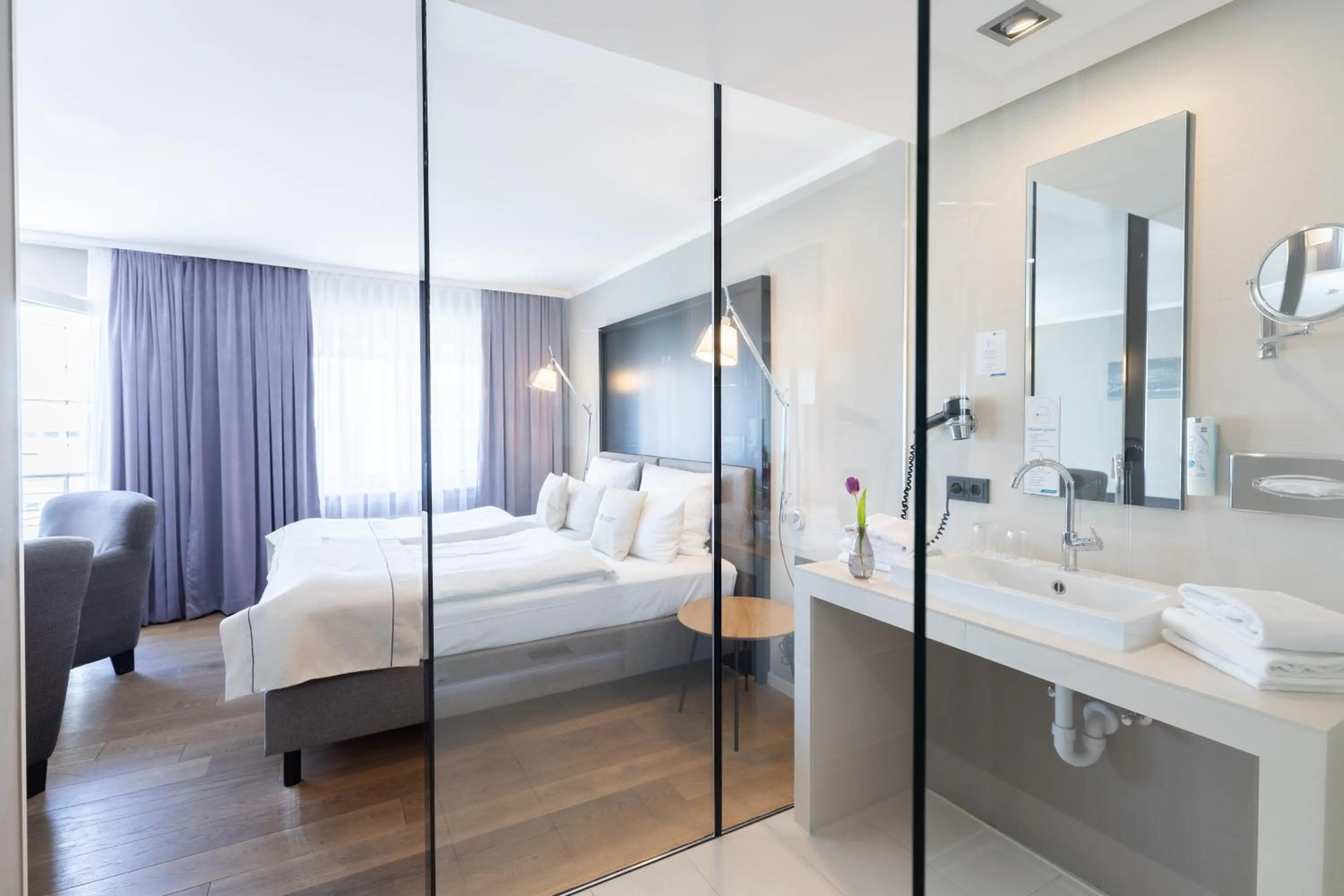 Bed in Select Hotel Friedrichshafen