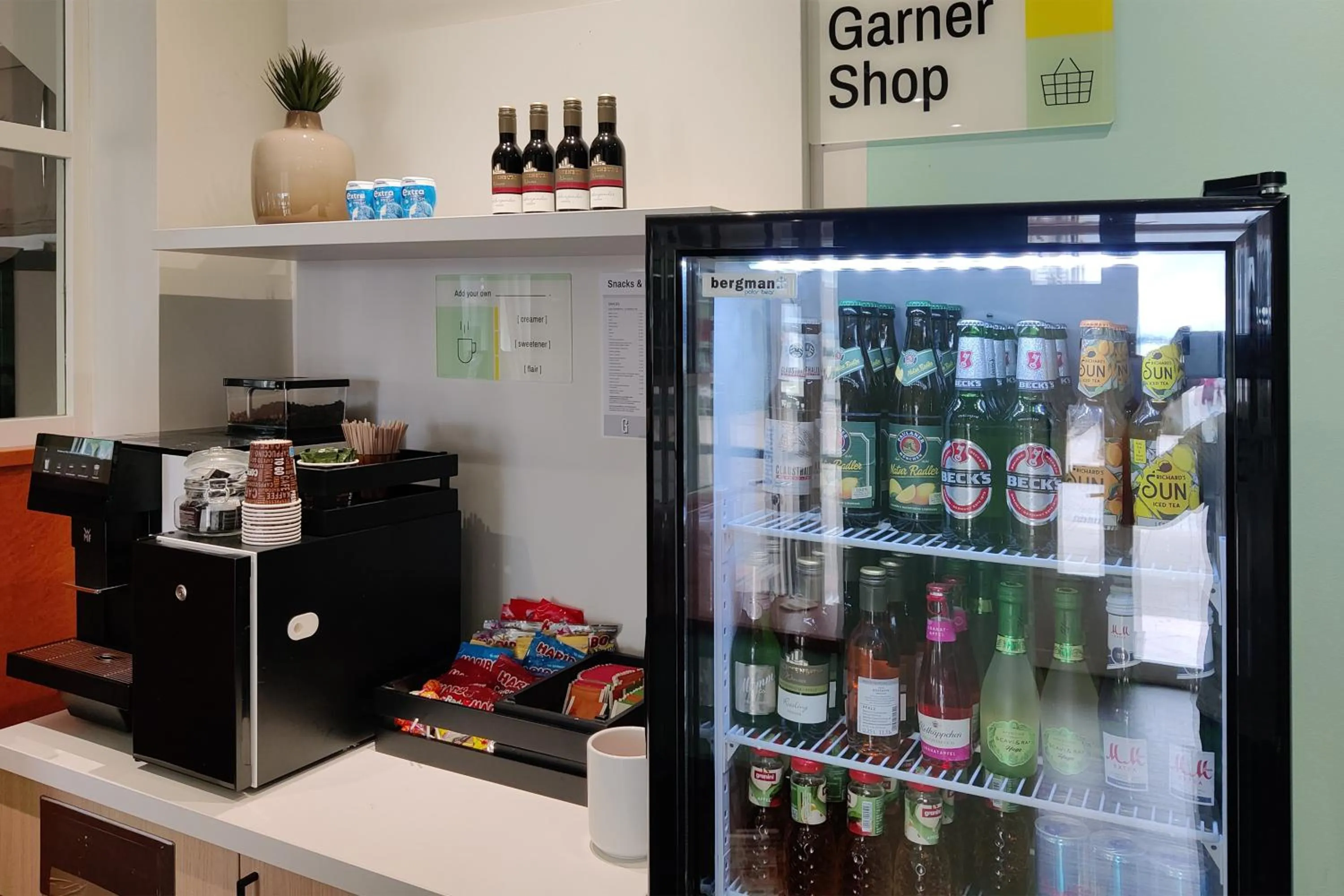 Lobby or reception in Select Hotel Friedrichshafen