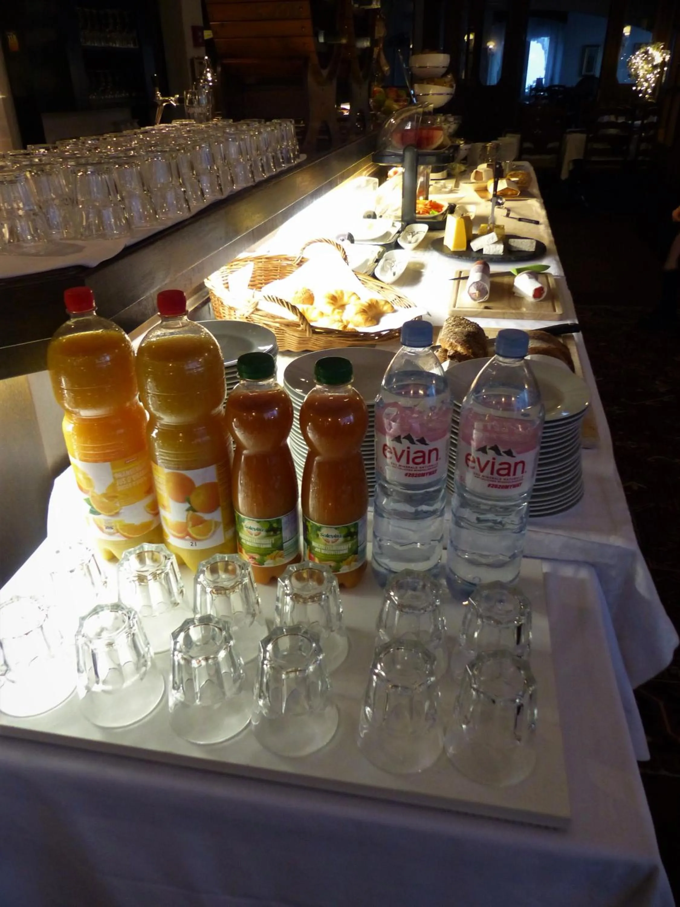 Buffet breakfast in Plaza