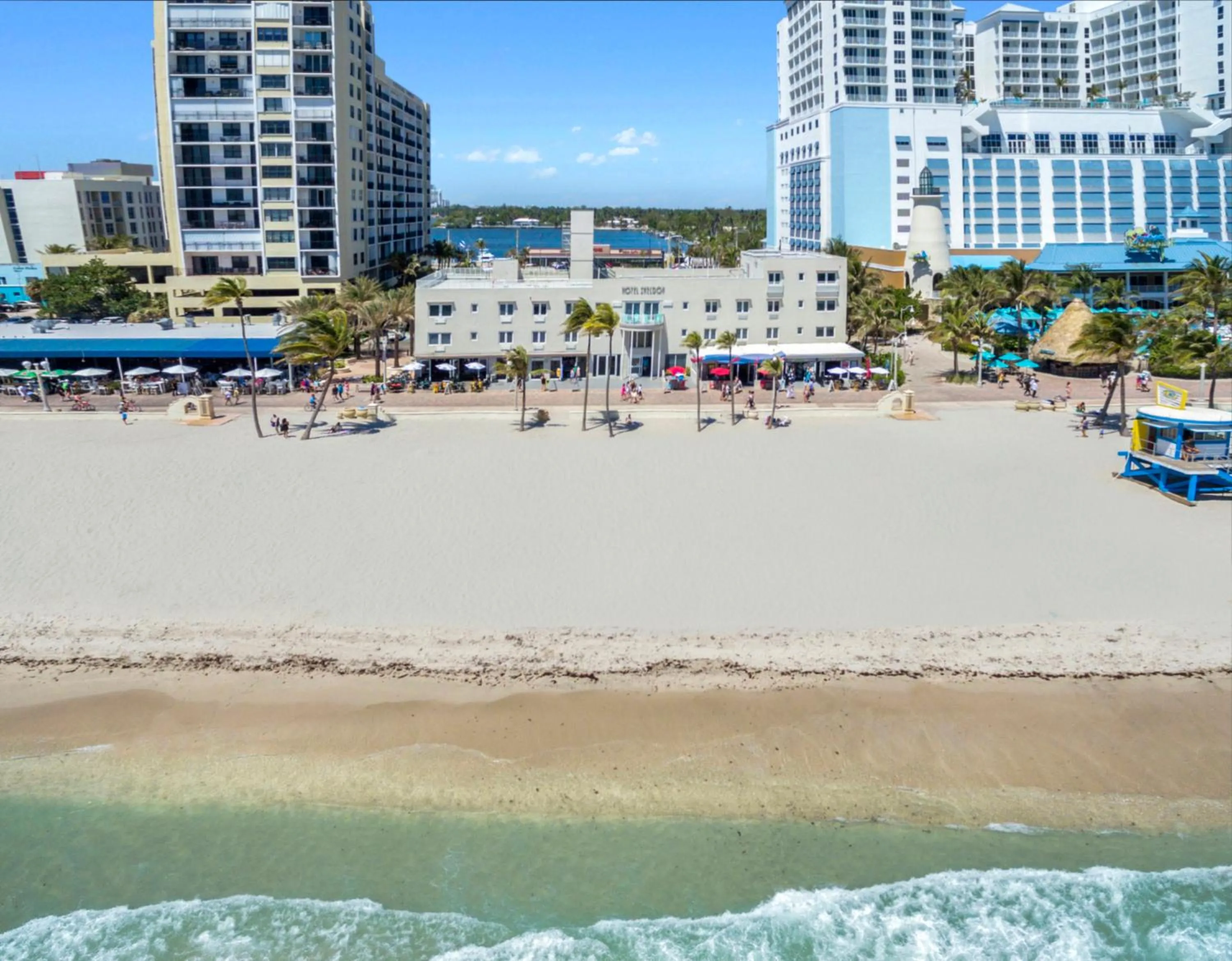 Property building in Hotel Sheldon