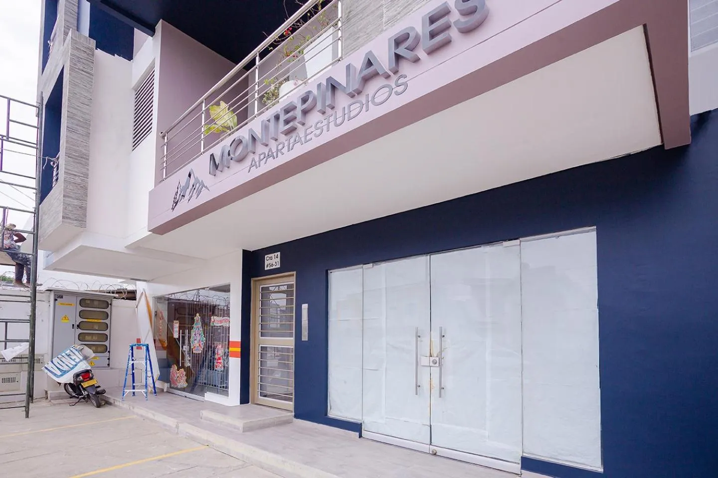 Facade/entrance in Montepinares Apartaestudios