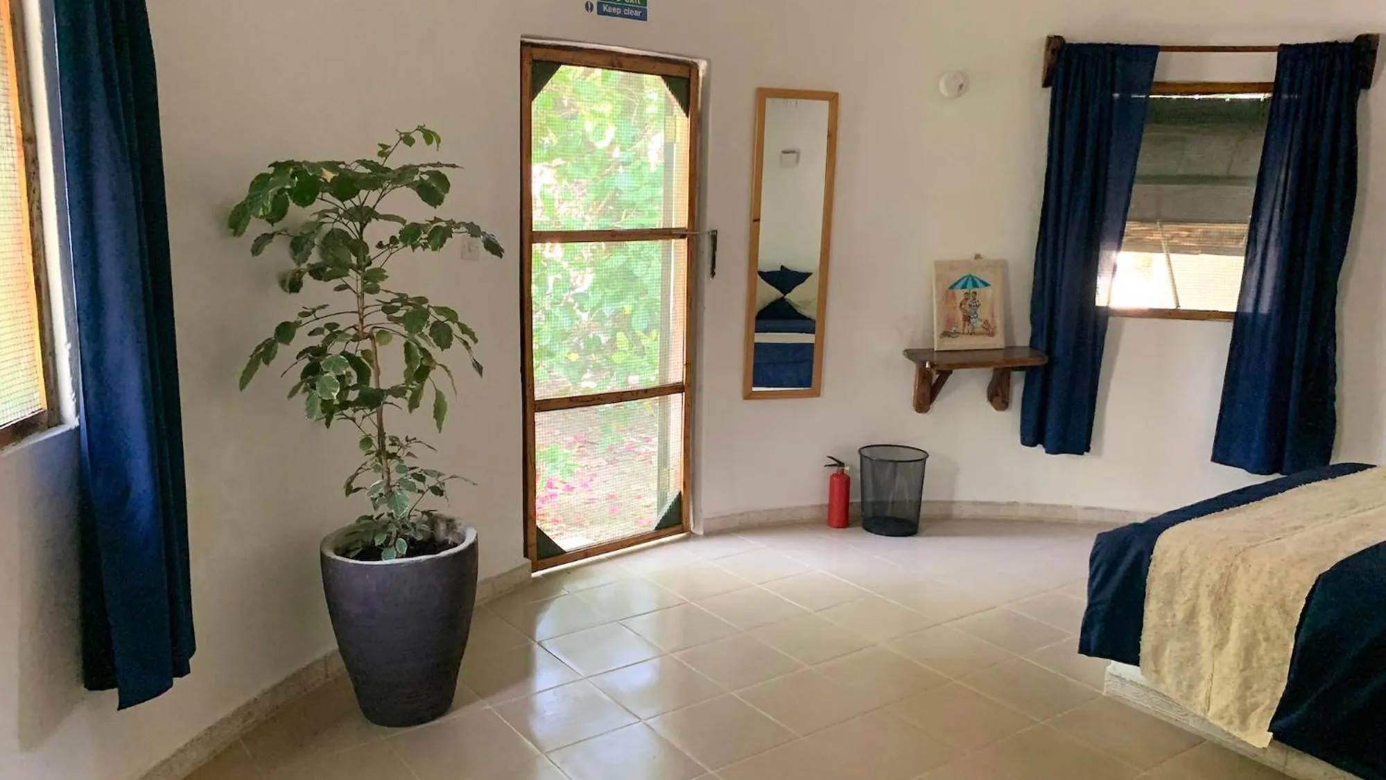 Bedroom, Bed in Footsteps Eco-Lodge