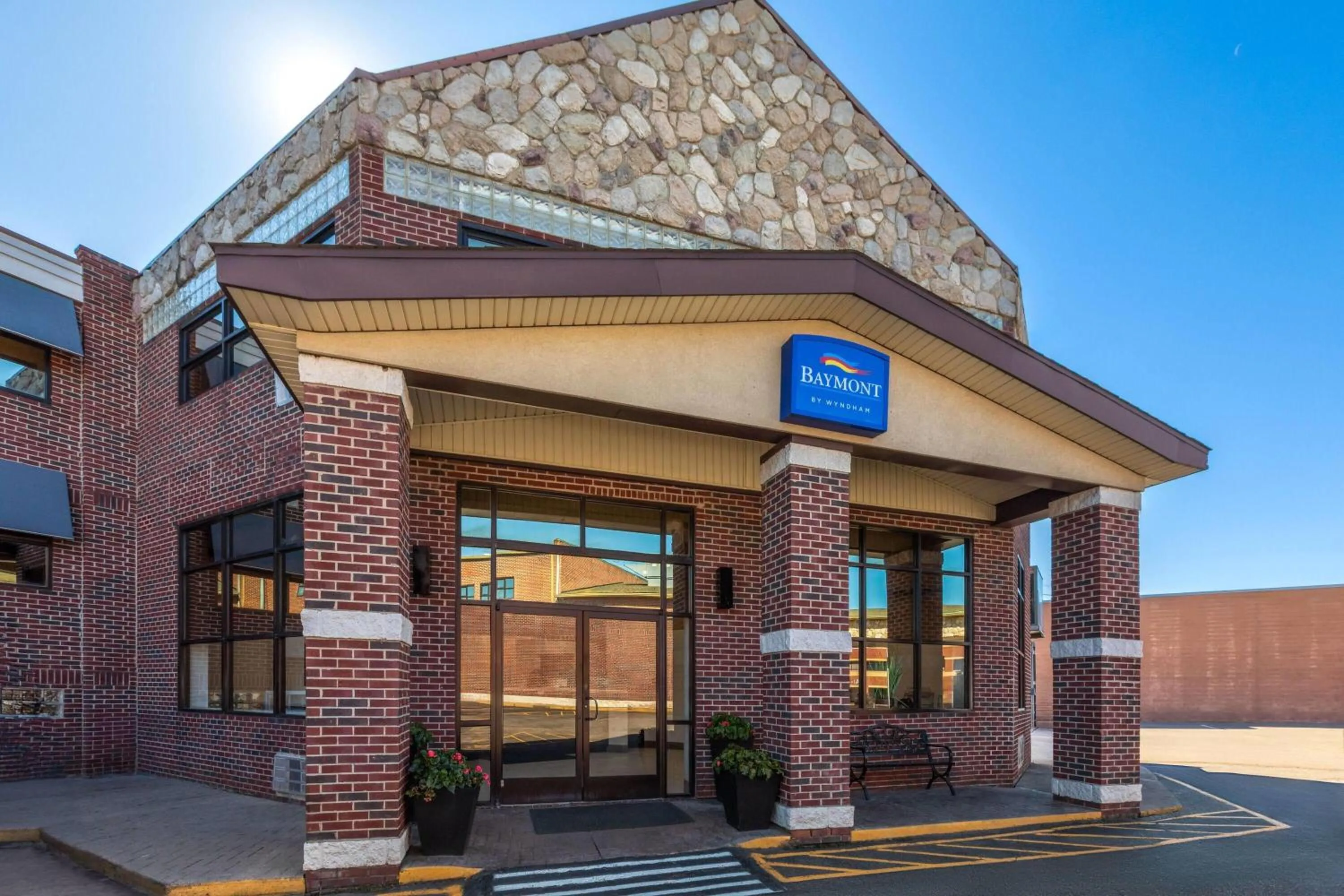 Property building in Baymont by Wyndham Downtown Detroit