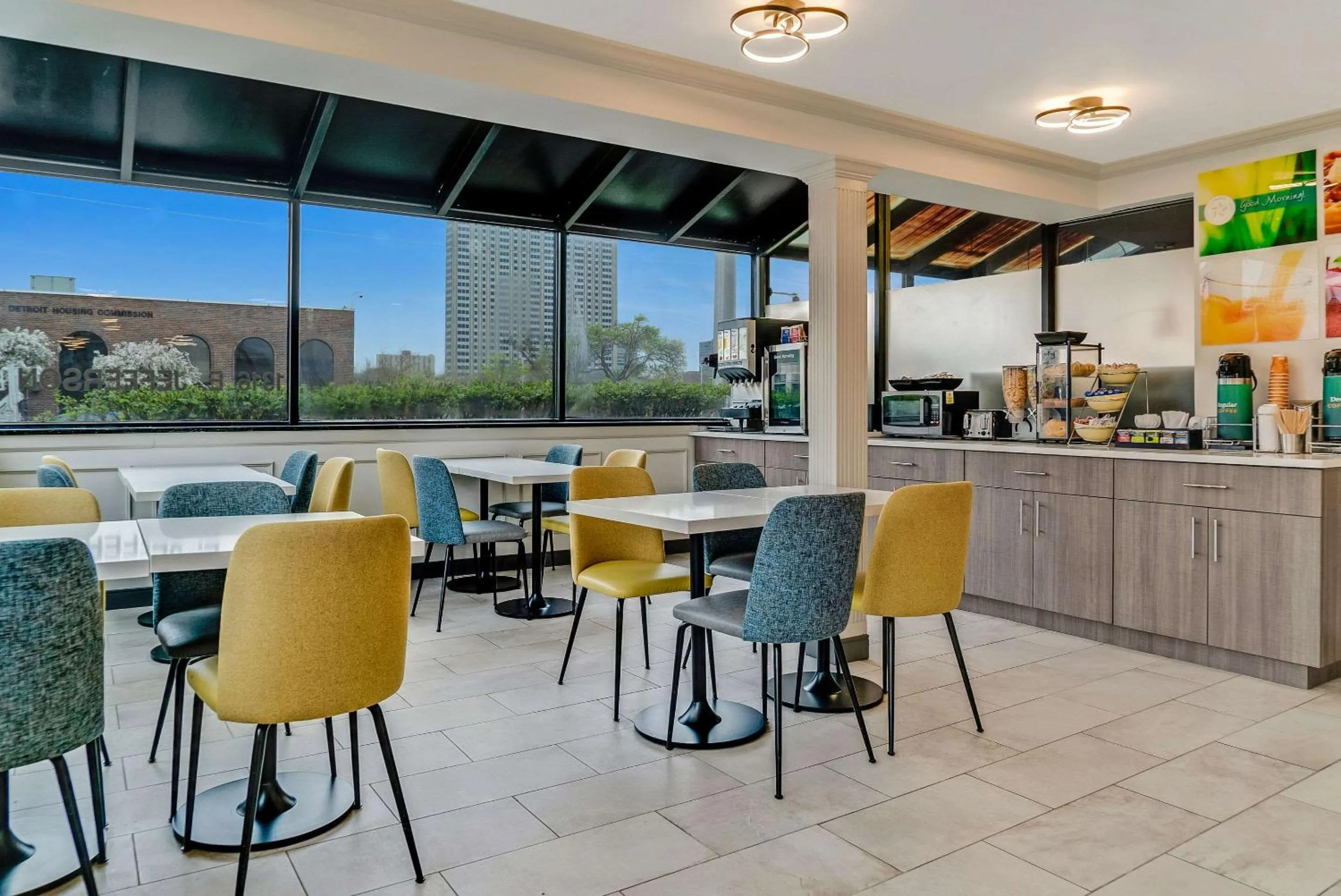 Breakfast in Quality Inn Detroit Downtown