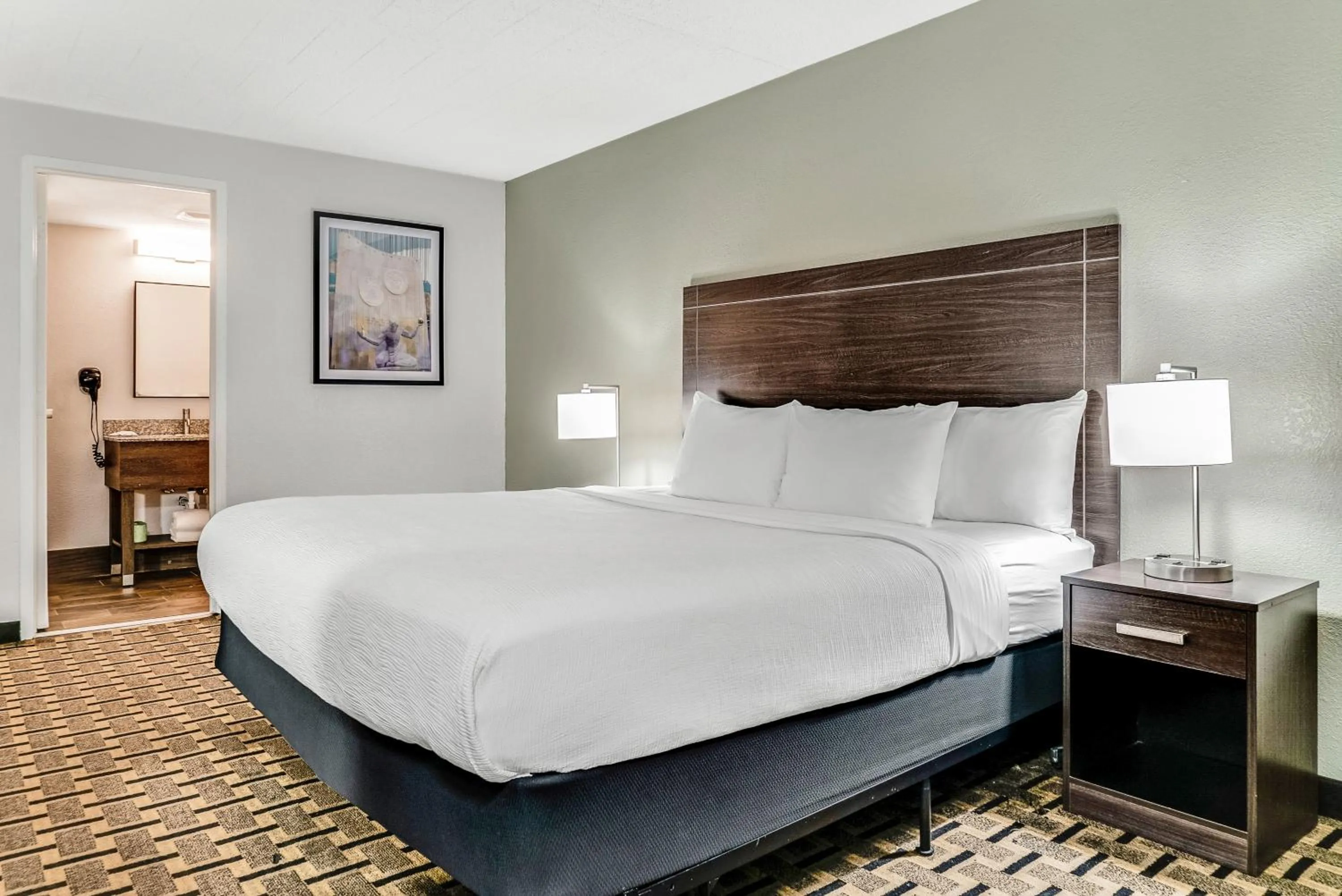 Photo of the whole room, Bed in Quality Inn Detroit Downtown