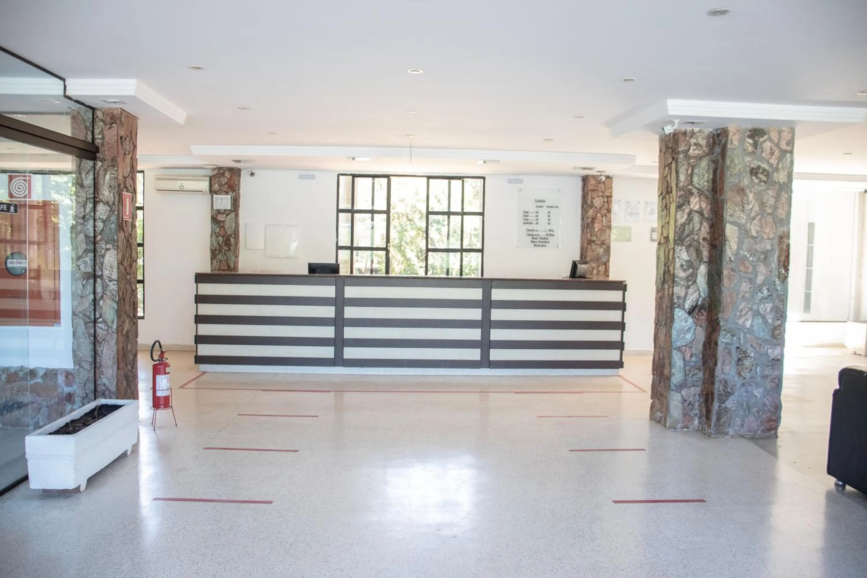 Lobby or reception in Hotel Castelo Branco