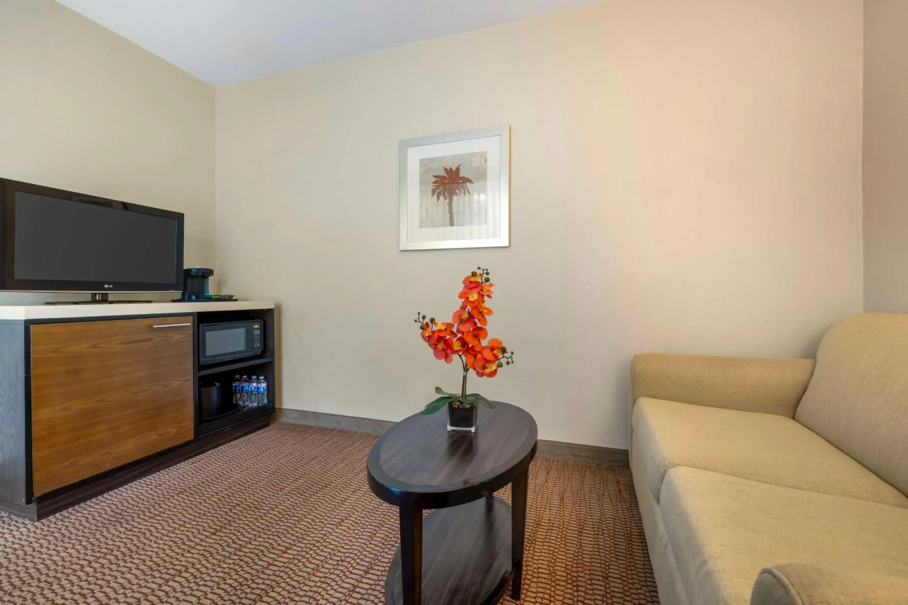 Queen Room with Two Queen Beds - Non-Smoking in Best Western Royal Palace Inn & Suites Queen Room with Two Queen Beds - Non-Smoking in Best Western Royal Palace Inn & Suites