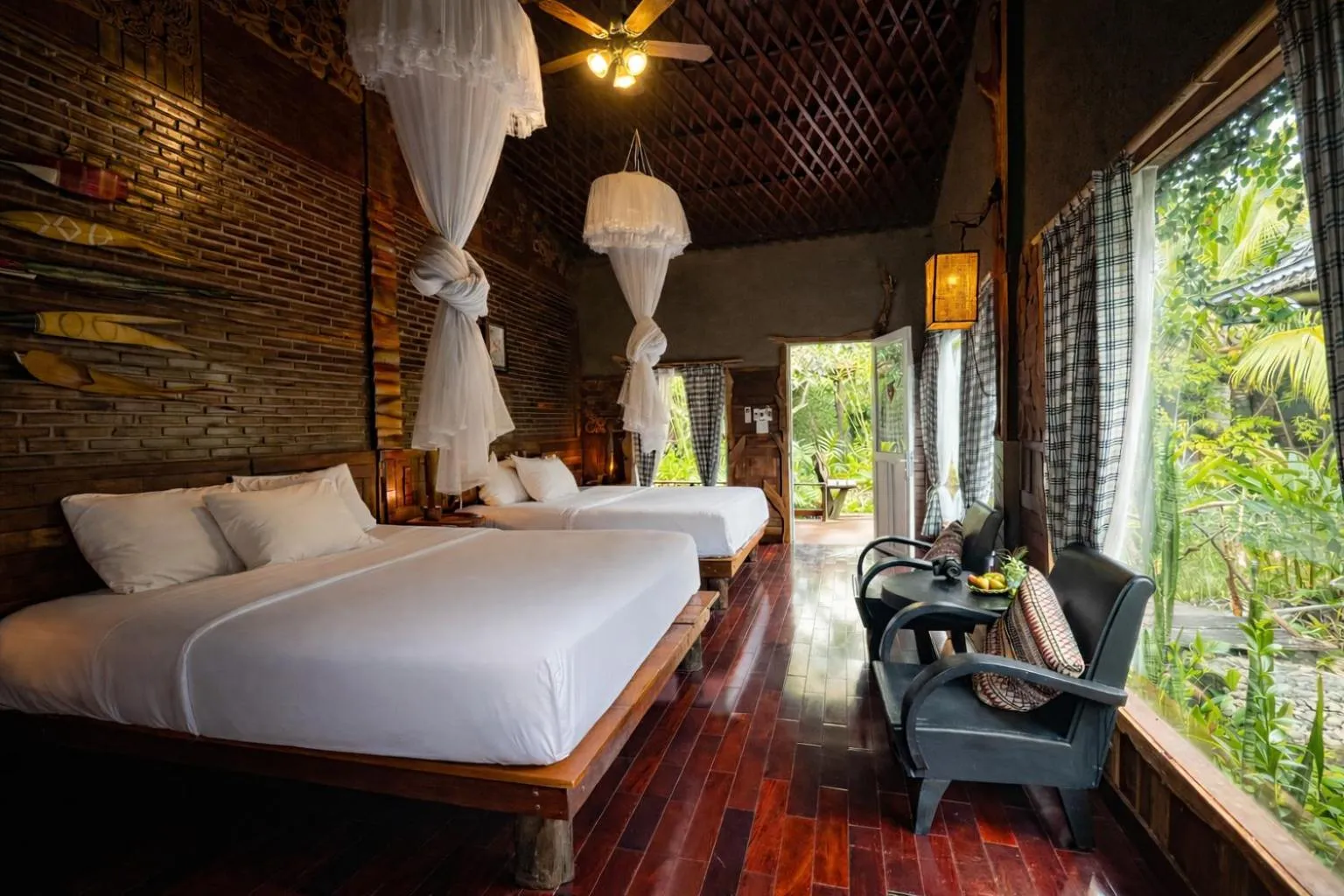 Bed in Mekong Silt Ecolodge - Pool & Half-Board Included