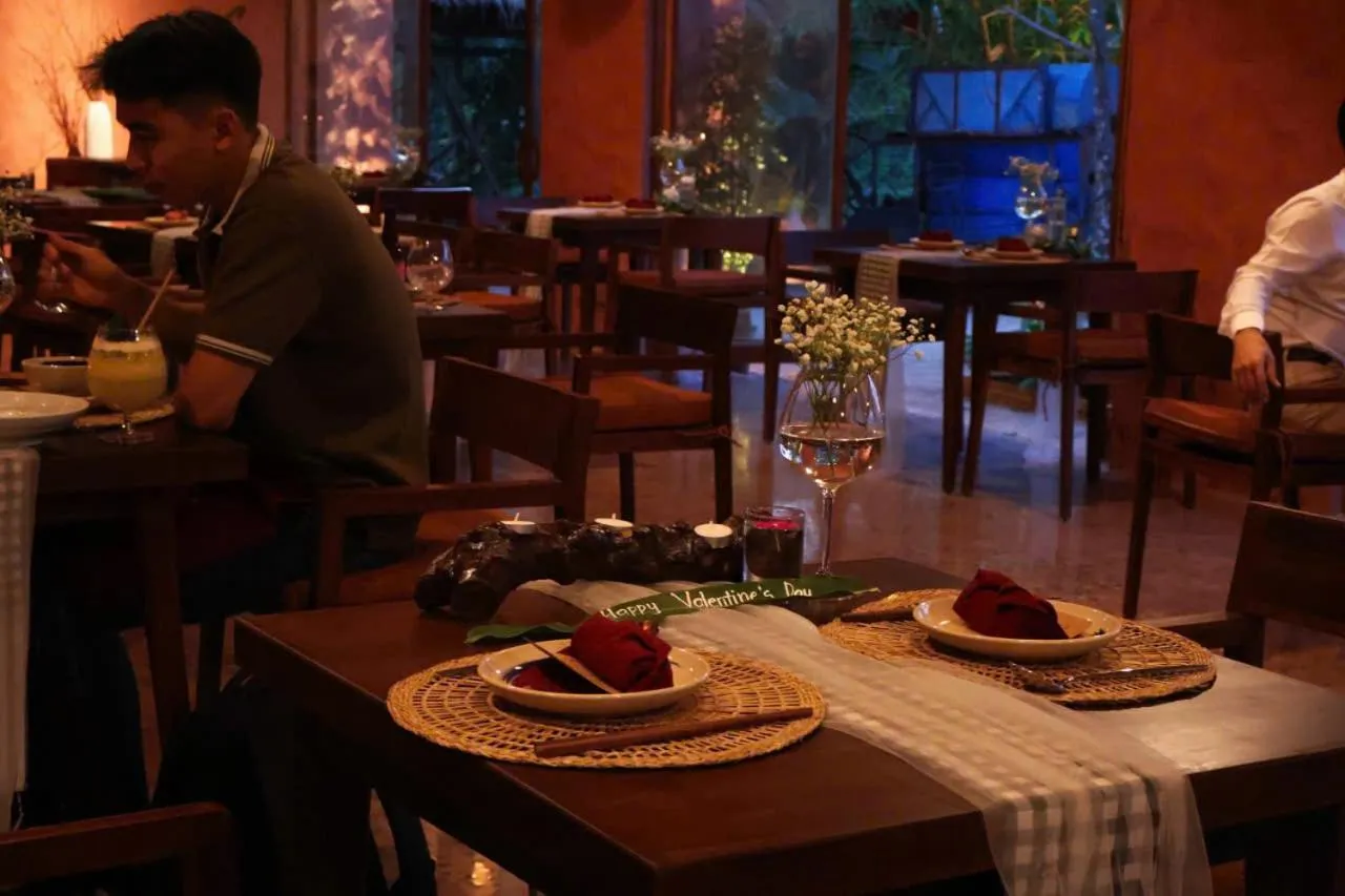 Restaurant/places to eat in Mekong Silt Ecolodge - Pool & Half-Board Included