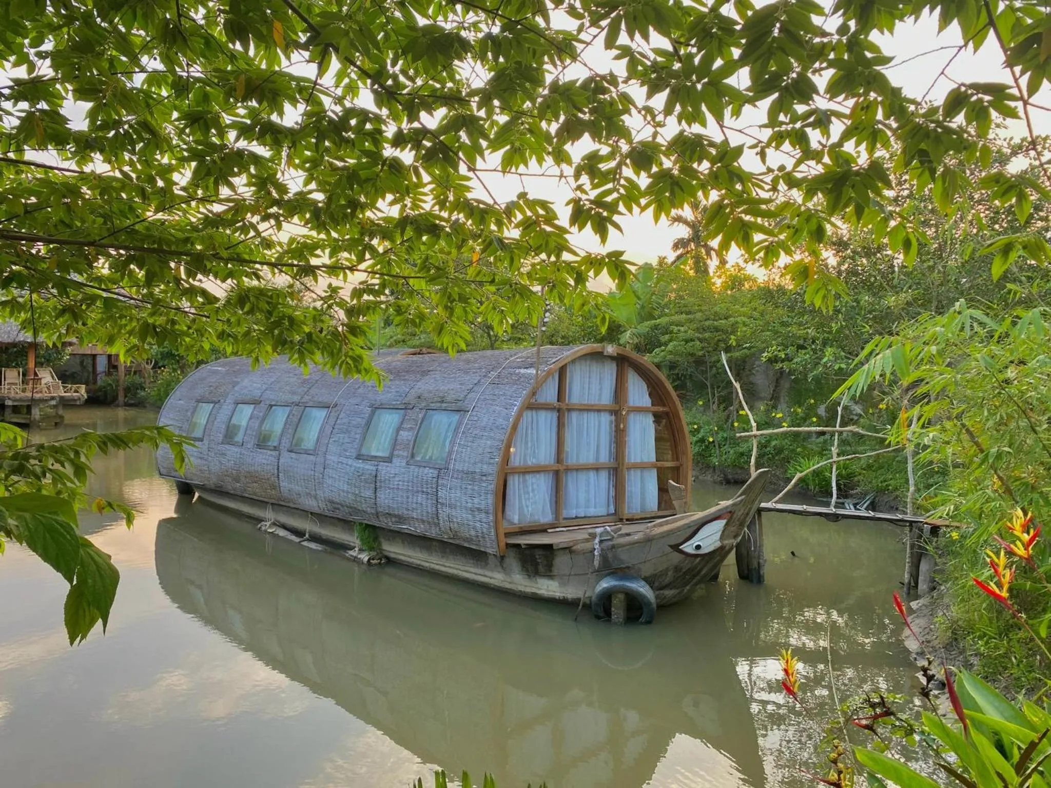 MEKONG SILT ECOLODGE