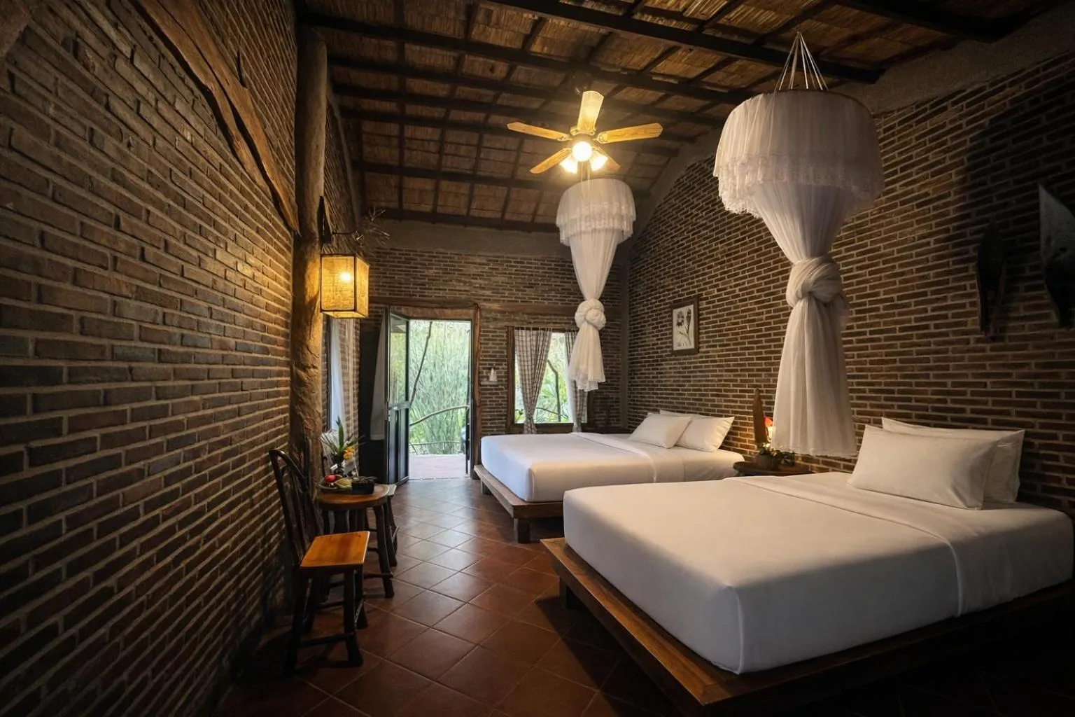 Bed in Mekong Silt Ecolodge - Pool & Half-Board Included