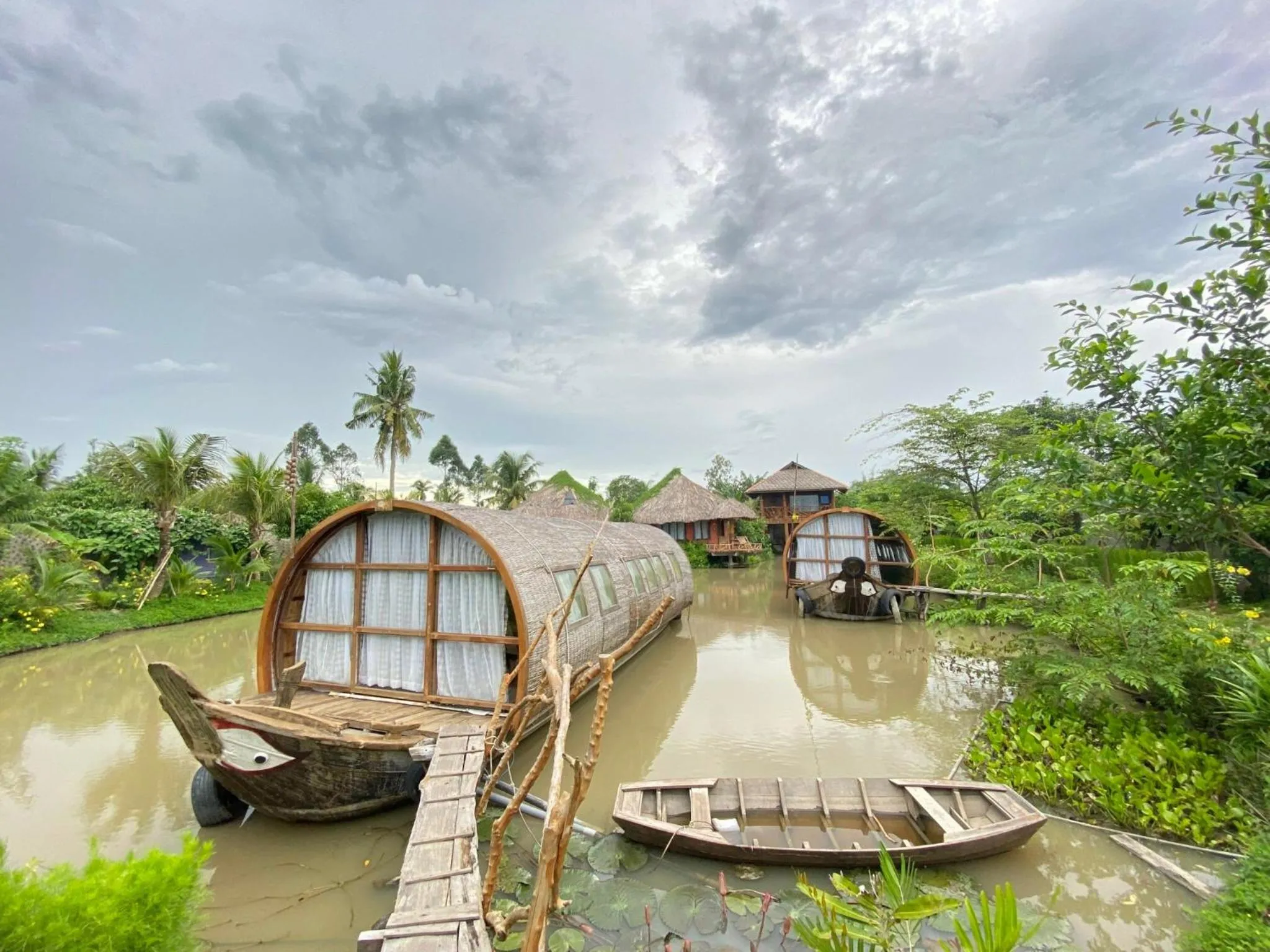 MEKONG SILT ECOLODGE