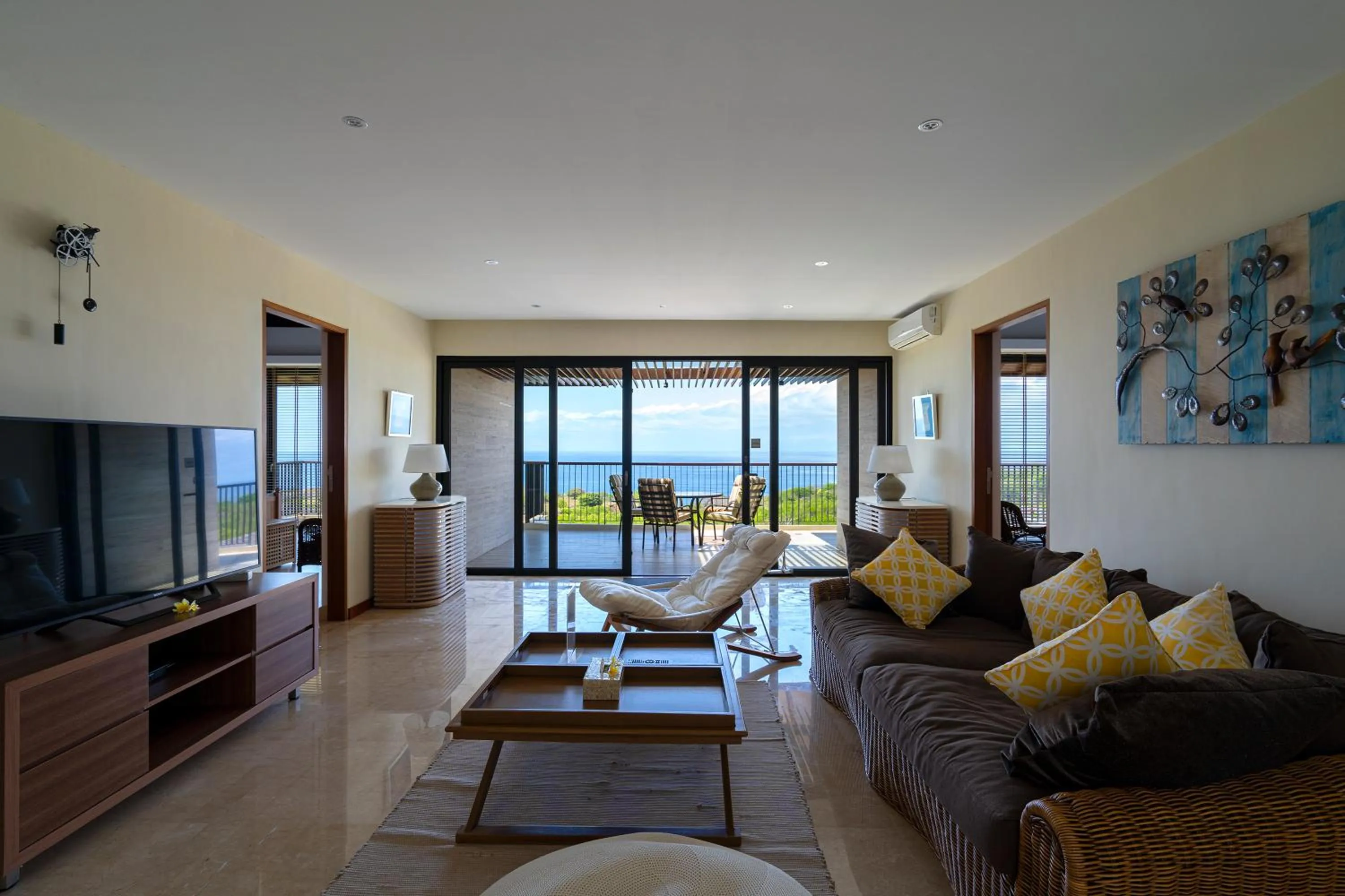 TV and multimedia in Moritz Palm Villa