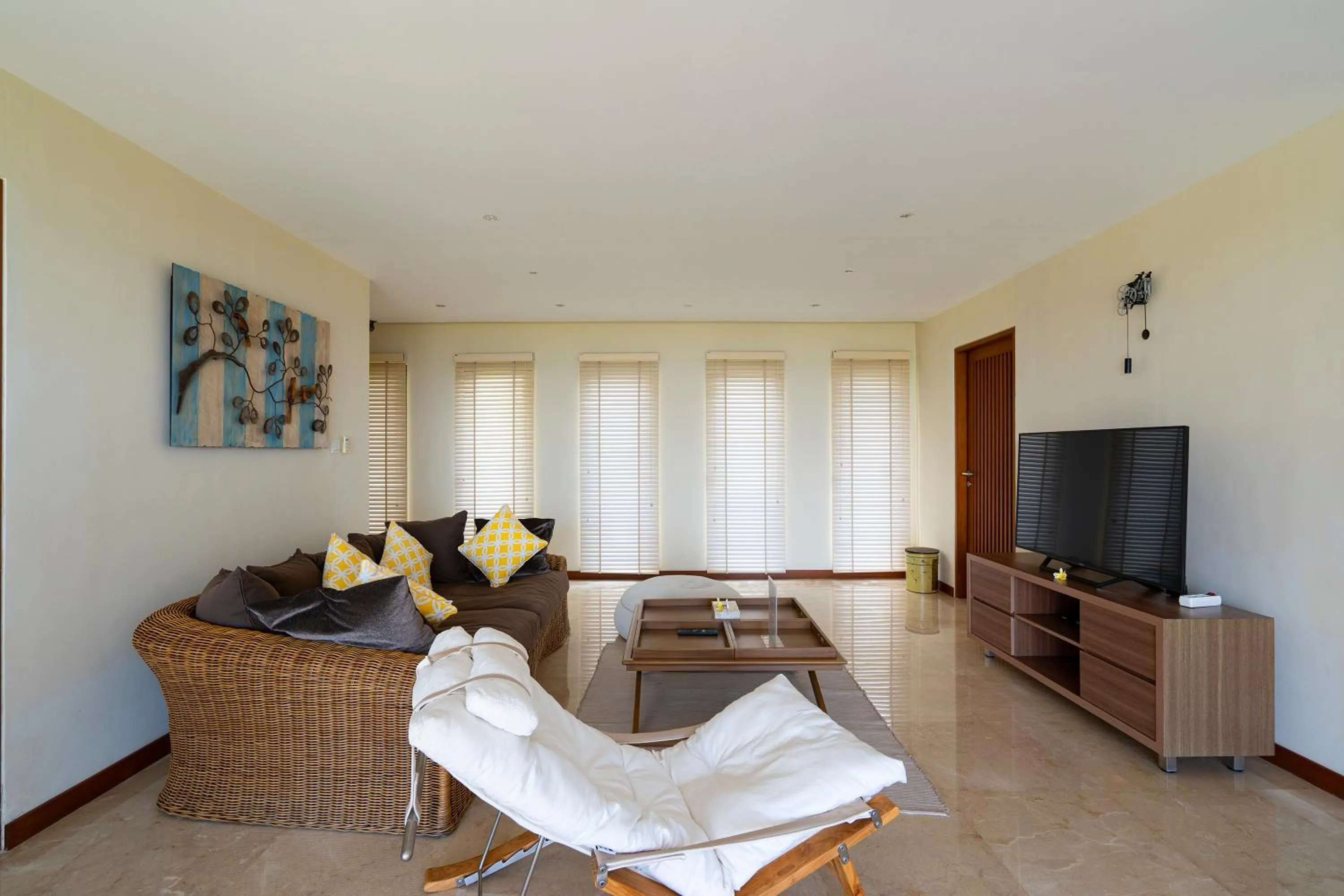 TV and multimedia in Moritz Palm Villa