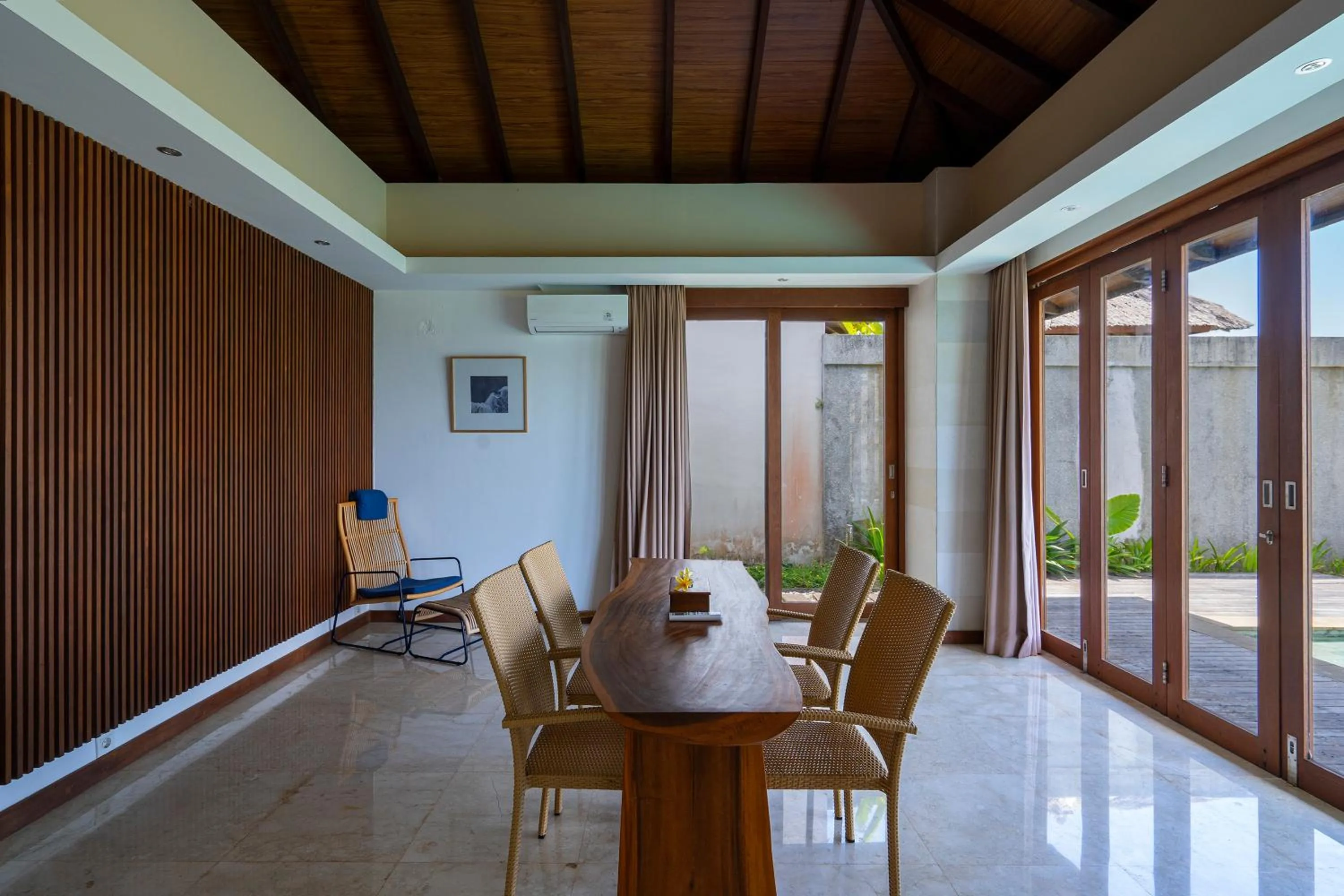 Dining area in Moritz Palm Villa