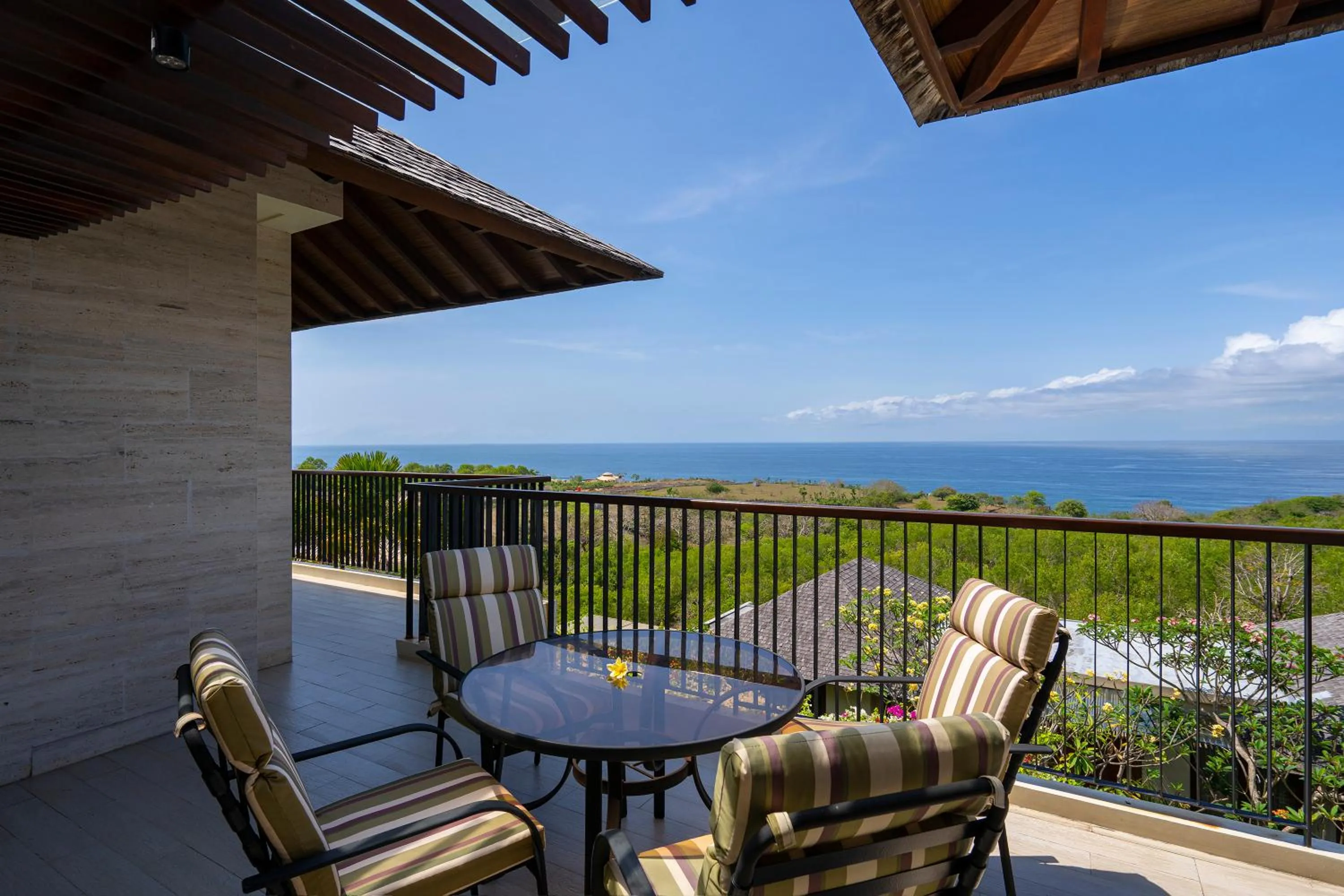 Day in Moritz Palm Villa