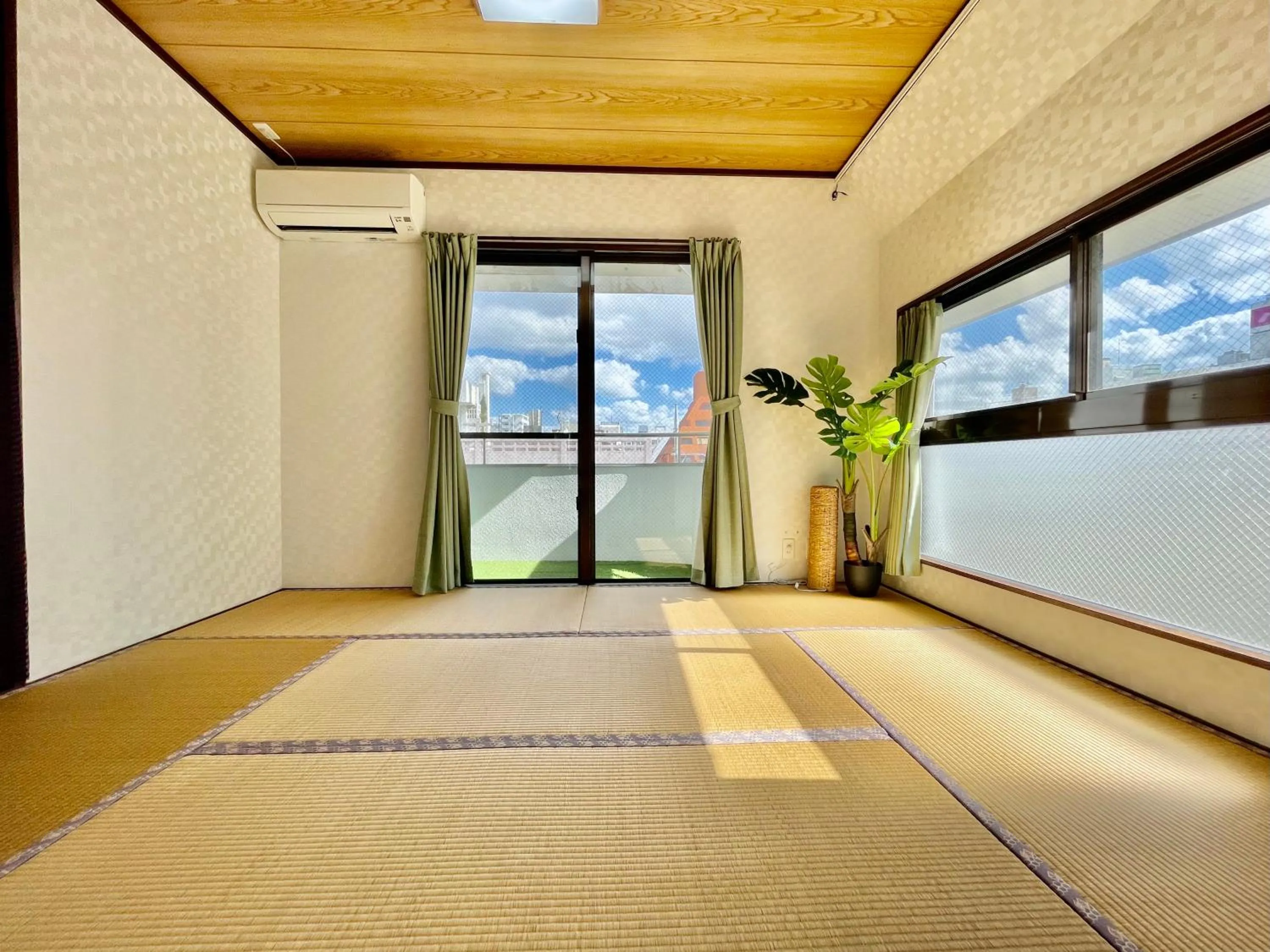 Balcony/Terrace in West Villa