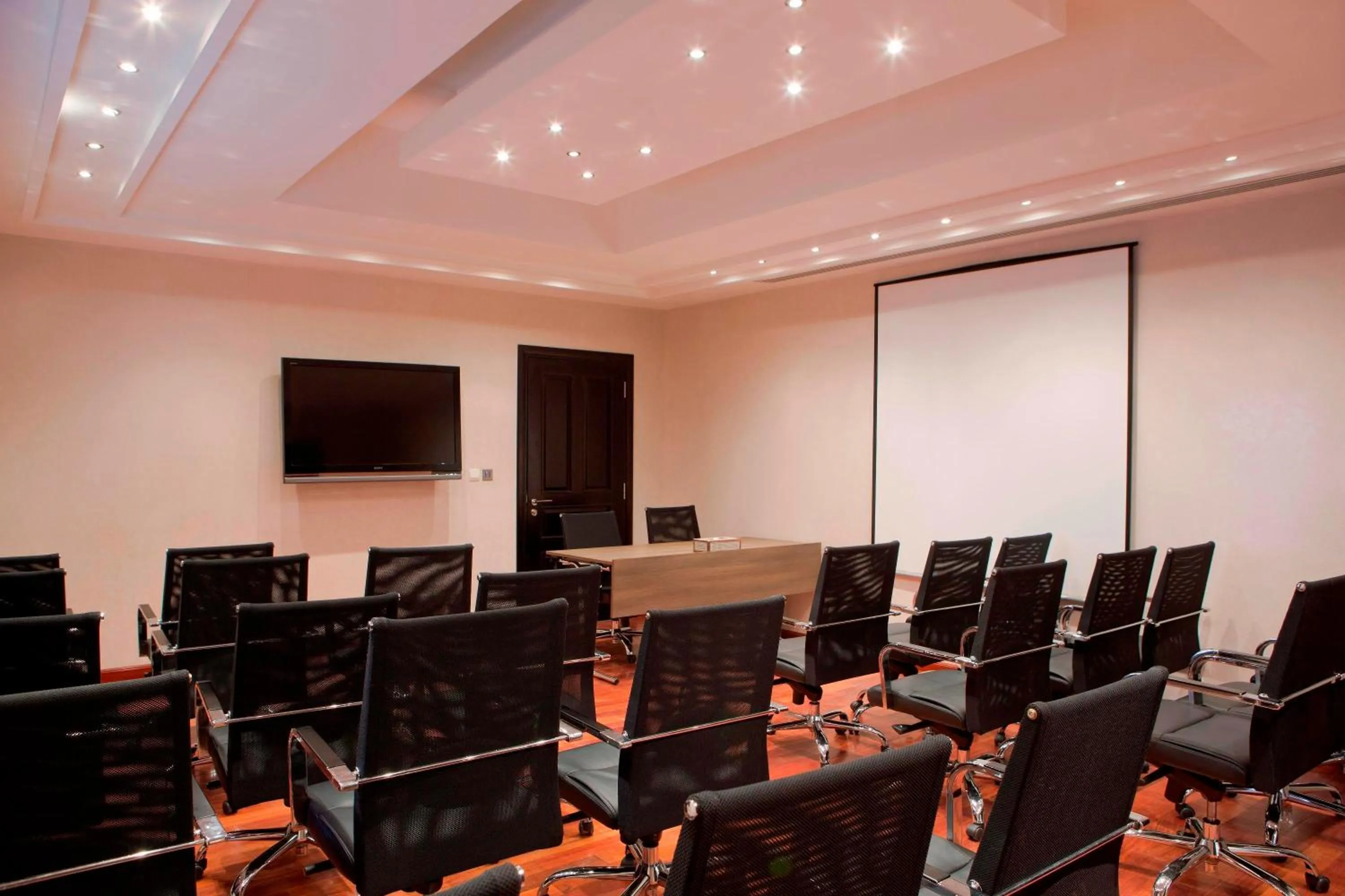 Meeting/conference room in The Cove Rotana Resort - Ras Al Khaimah