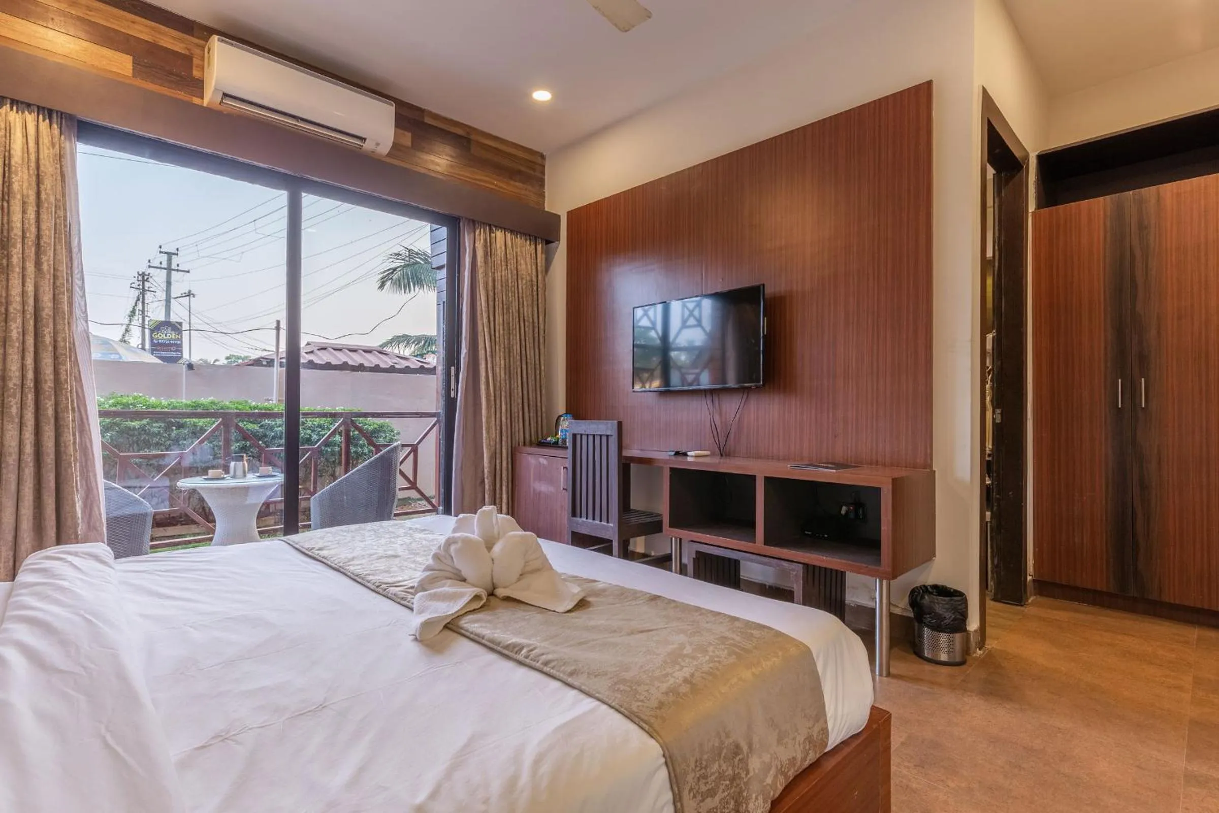 Bedroom, Bed in Amara Oceanfront Resort & Club Baga