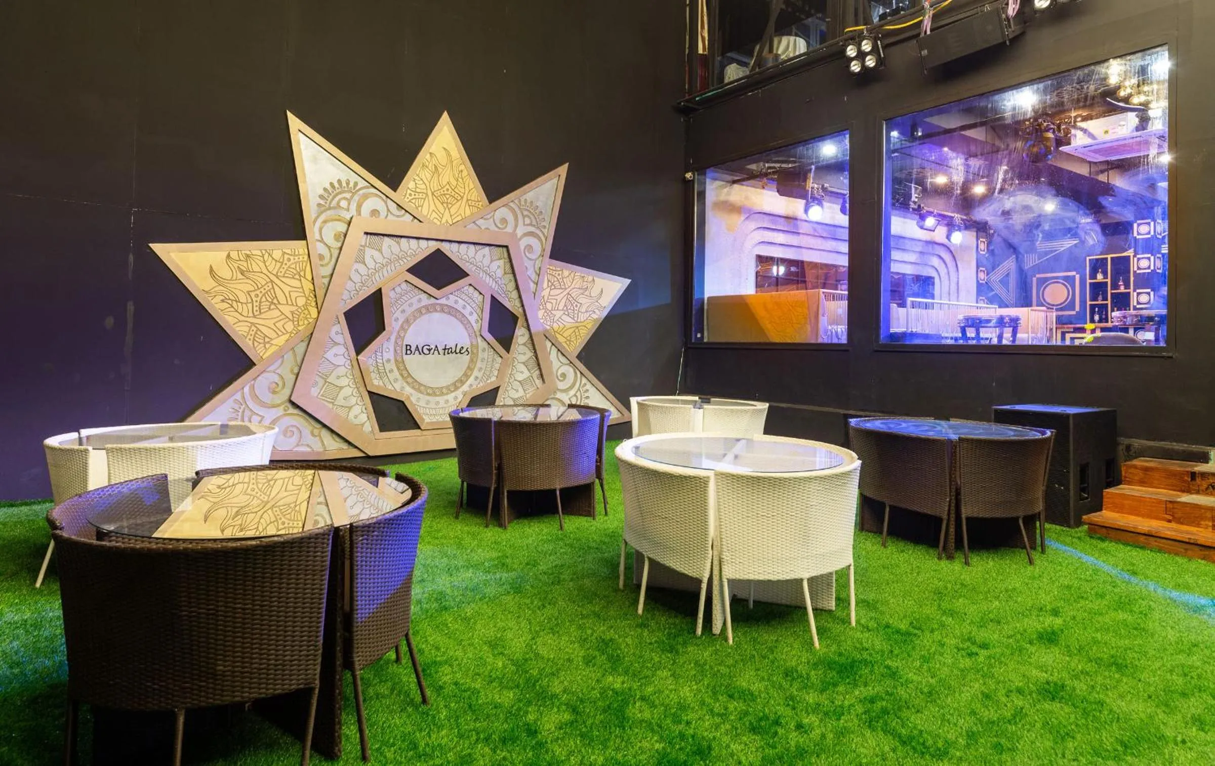 Lounge or bar in Amara Oceanfront Resort & Club Baga