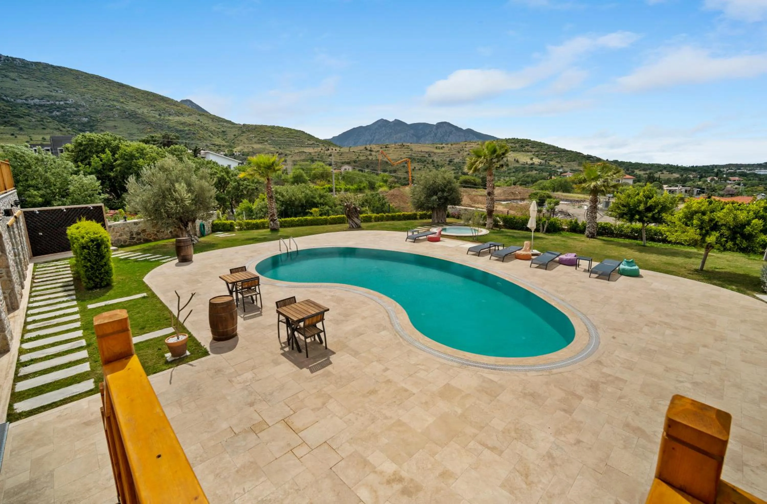 Patio in ZEYT INN HOTEL