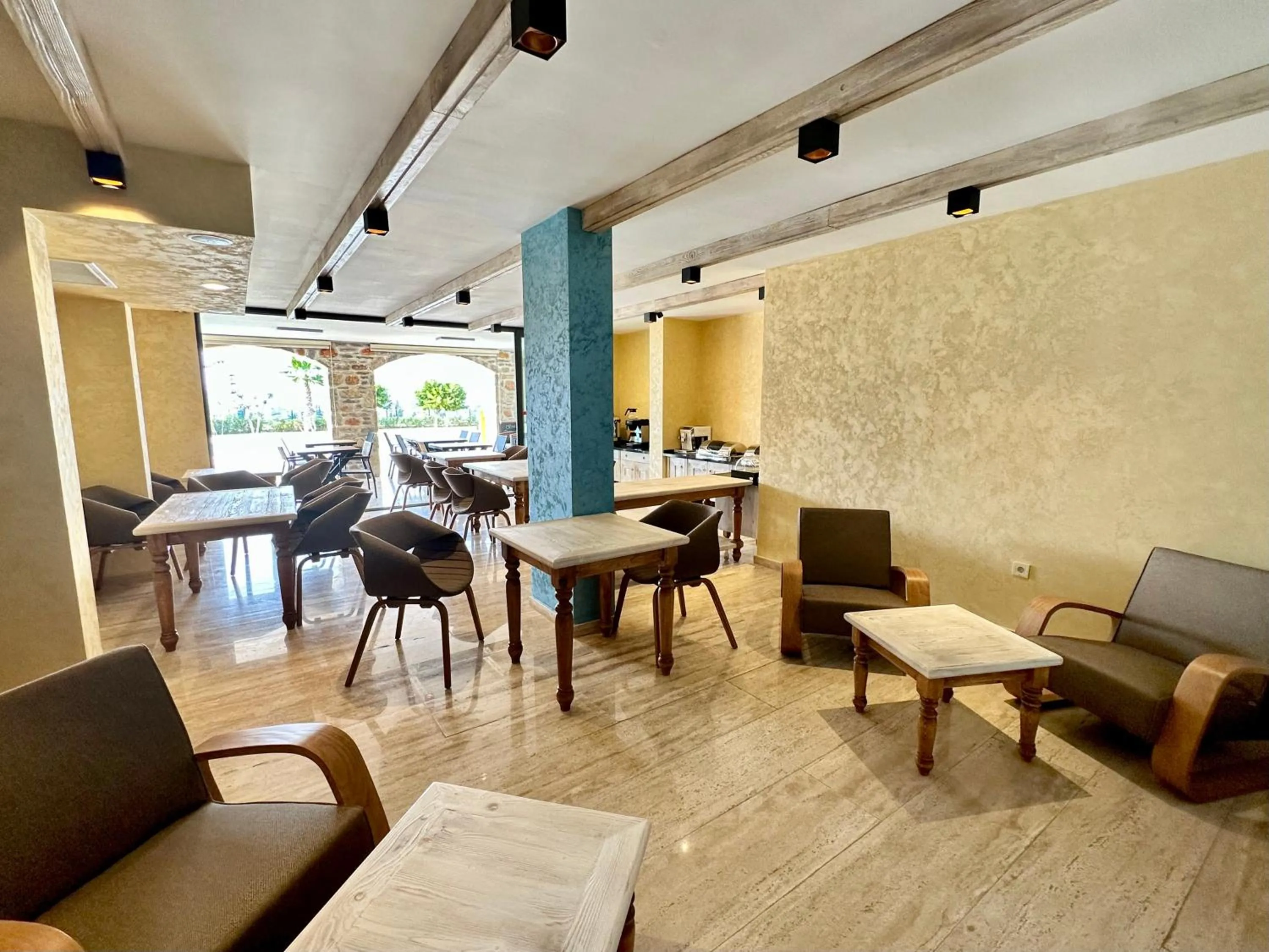 Restaurant/places to eat in ZEYT INN HOTEL