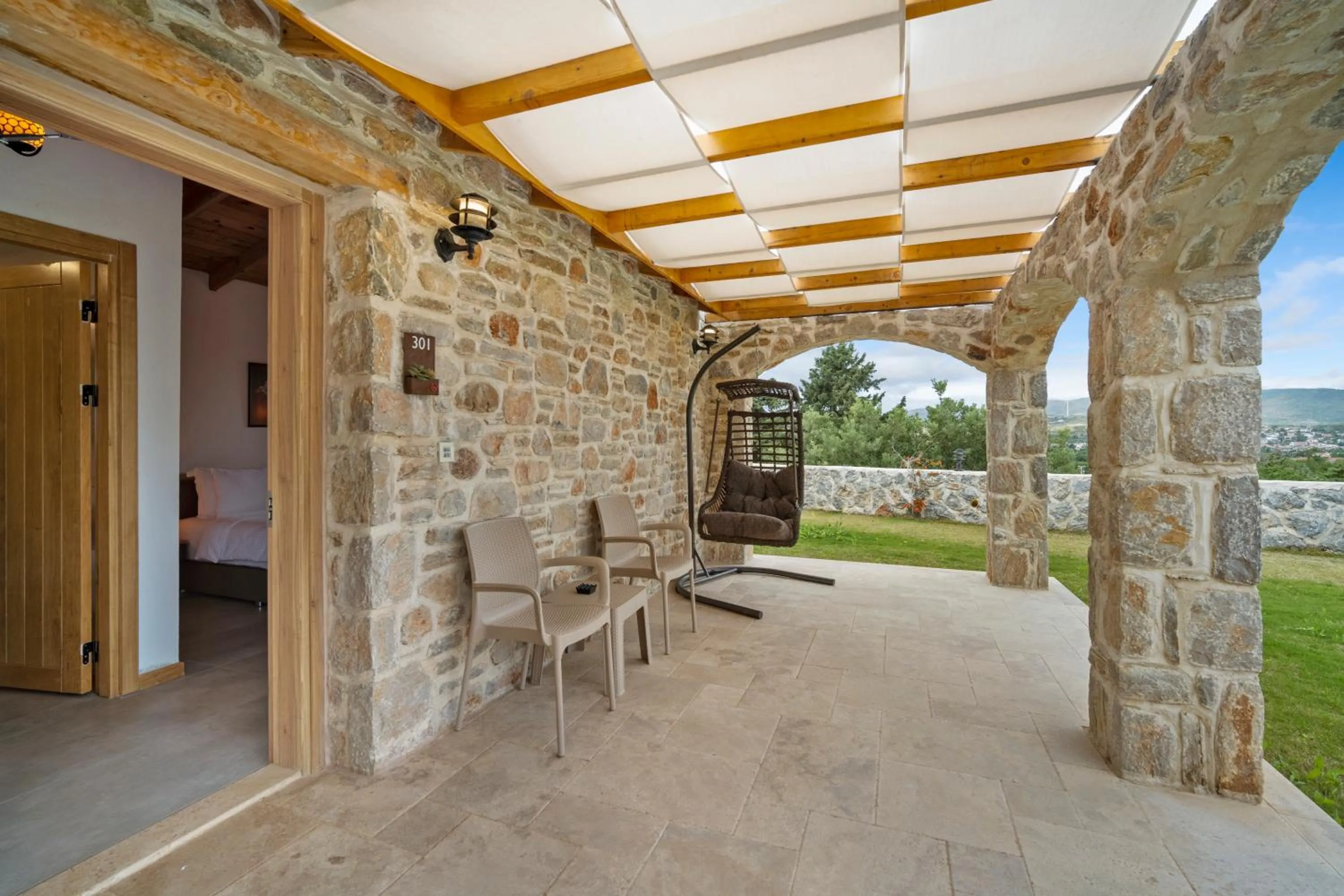 Patio in ZEYT INN HOTEL