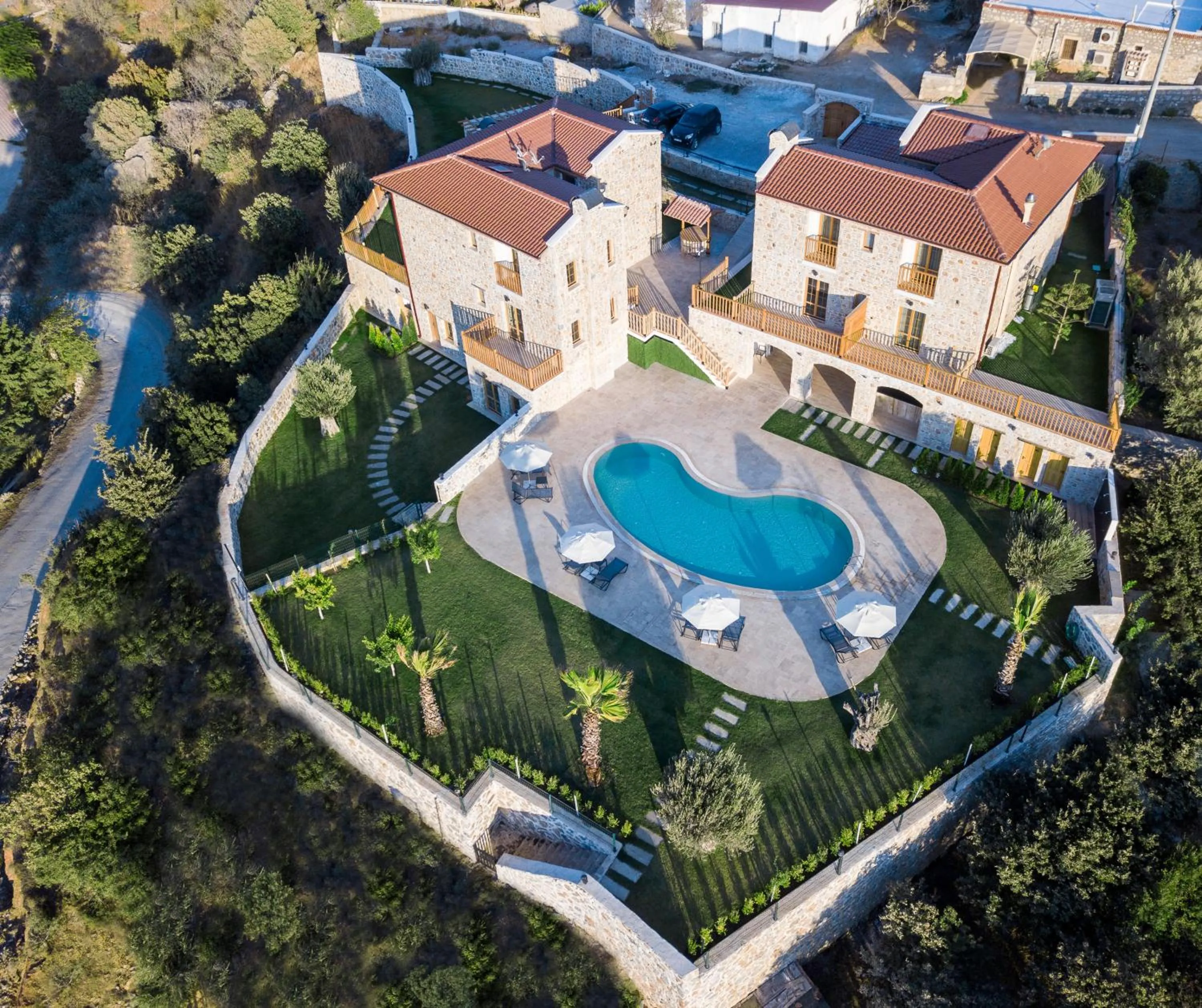 Property building in ZEYT INN HOTEL