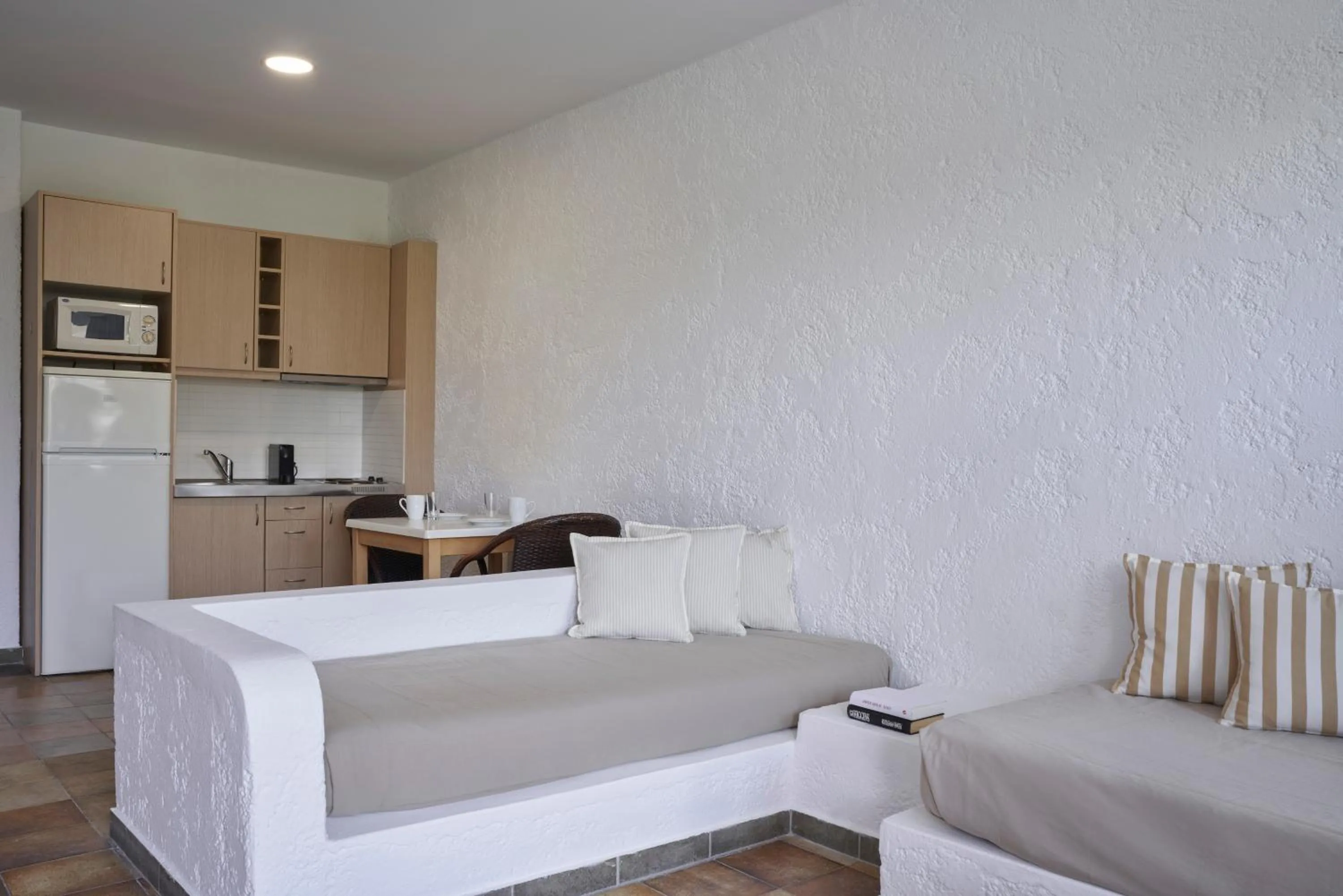 Coffee/tea facilities in The Apartments by Esperia