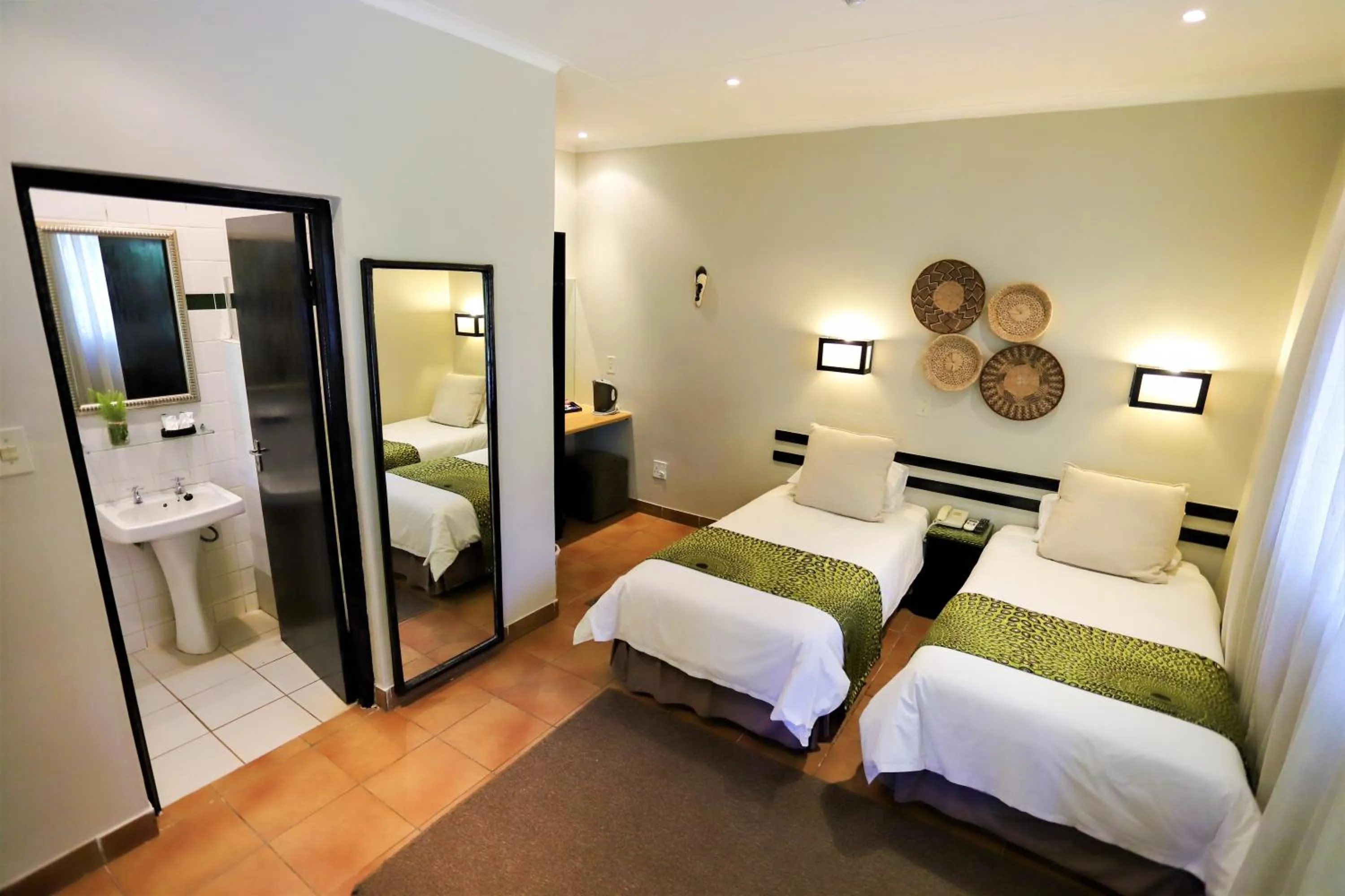 Bedroom, Bed in Mantenga Lodge