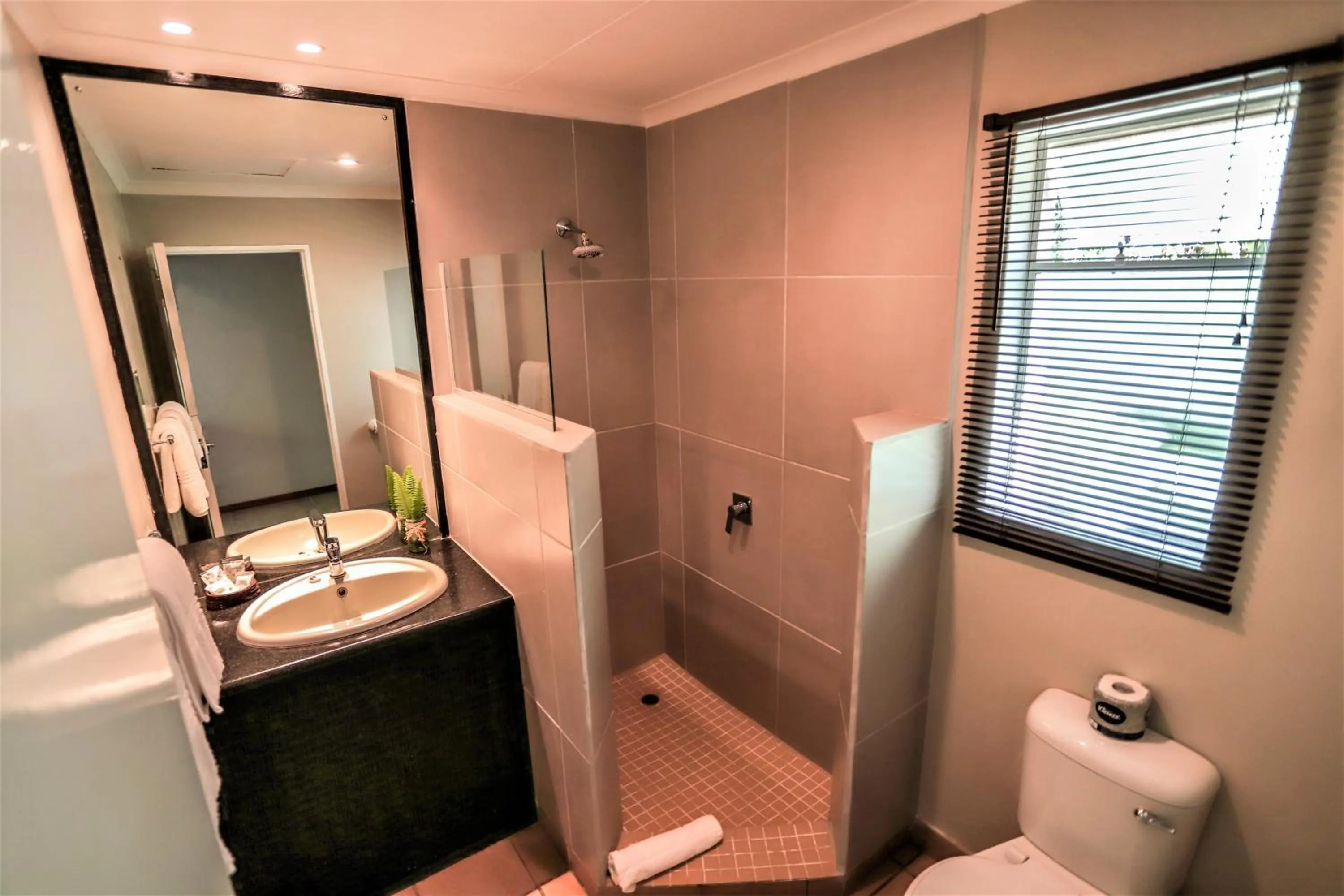 Bathroom in Mantenga Lodge