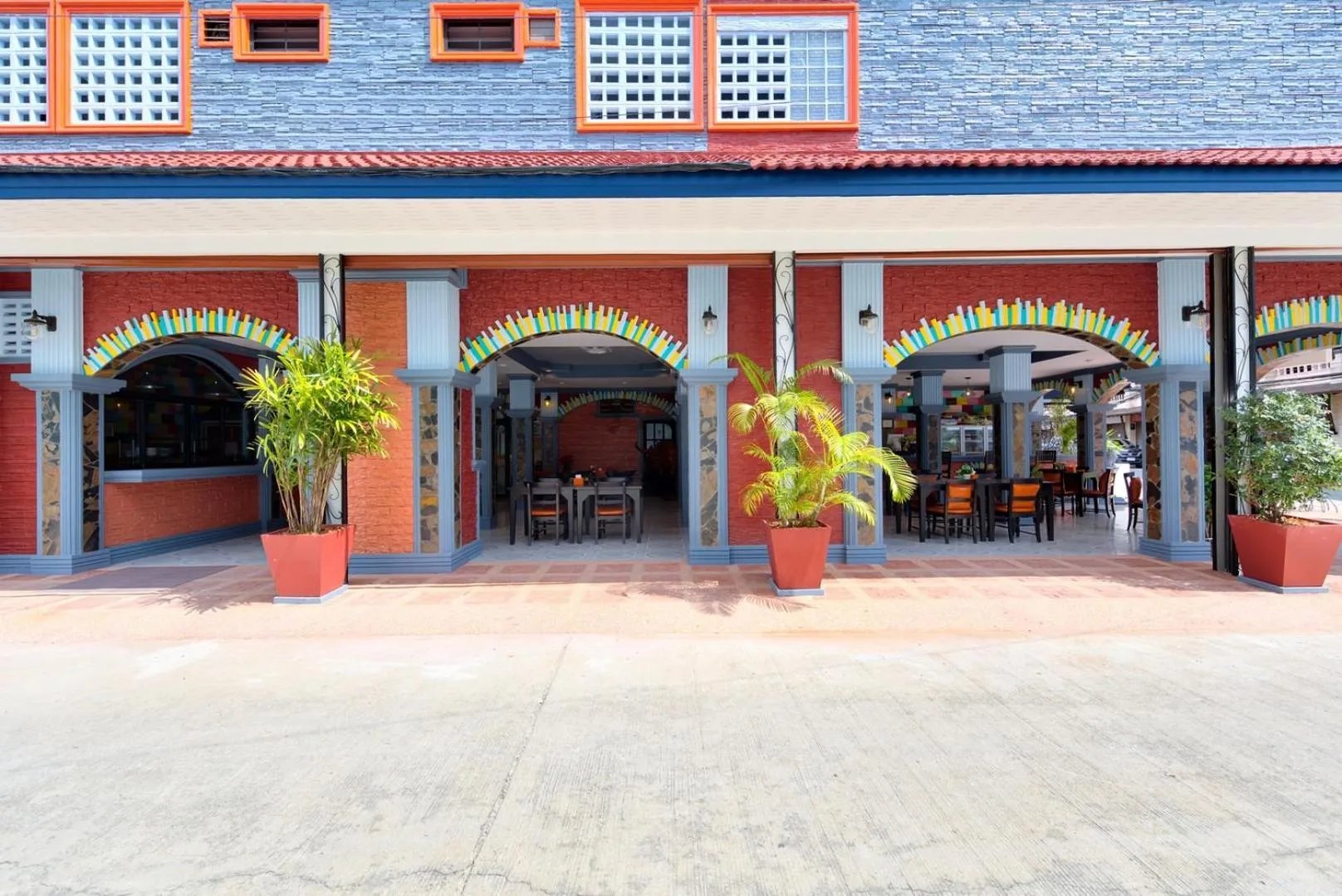 Restaurant/places to eat in Kerton Hostel