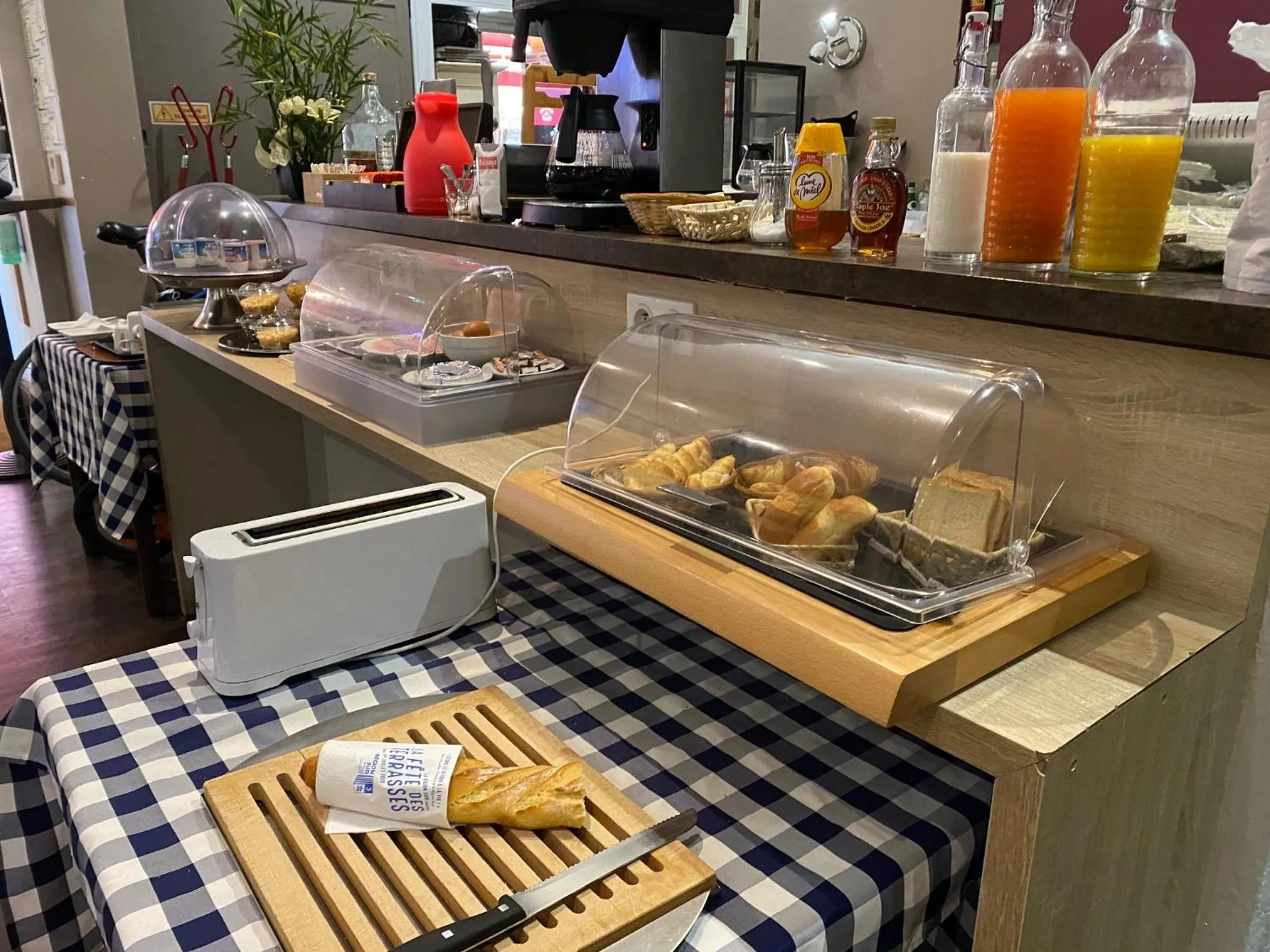 Restaurant/places to eat in Hotel Villa La Tour