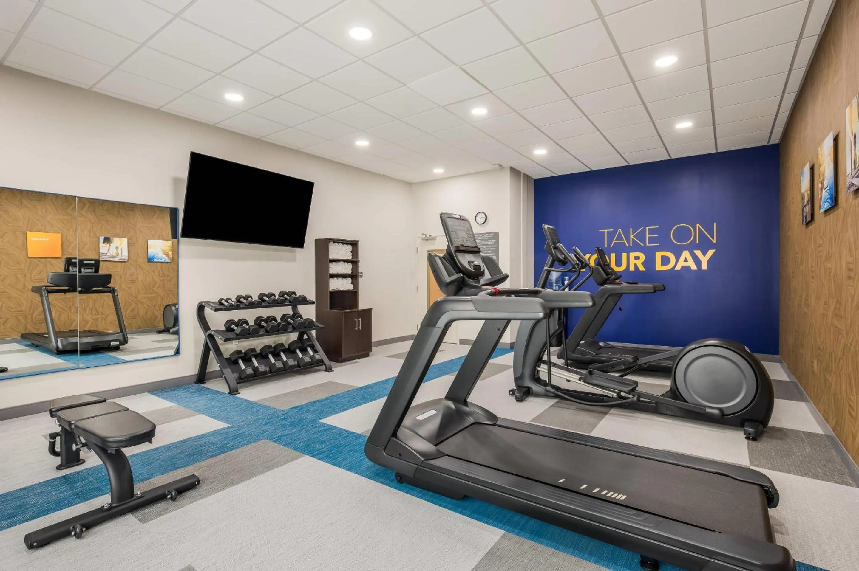 Fitness centre/facilities in MainStay Suites Gaylord