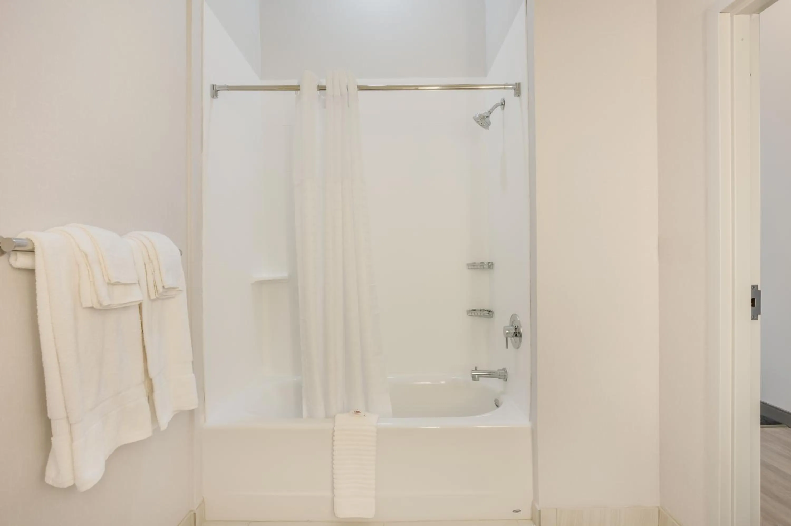 Shower in Comfort Inn & Suites Gaylord