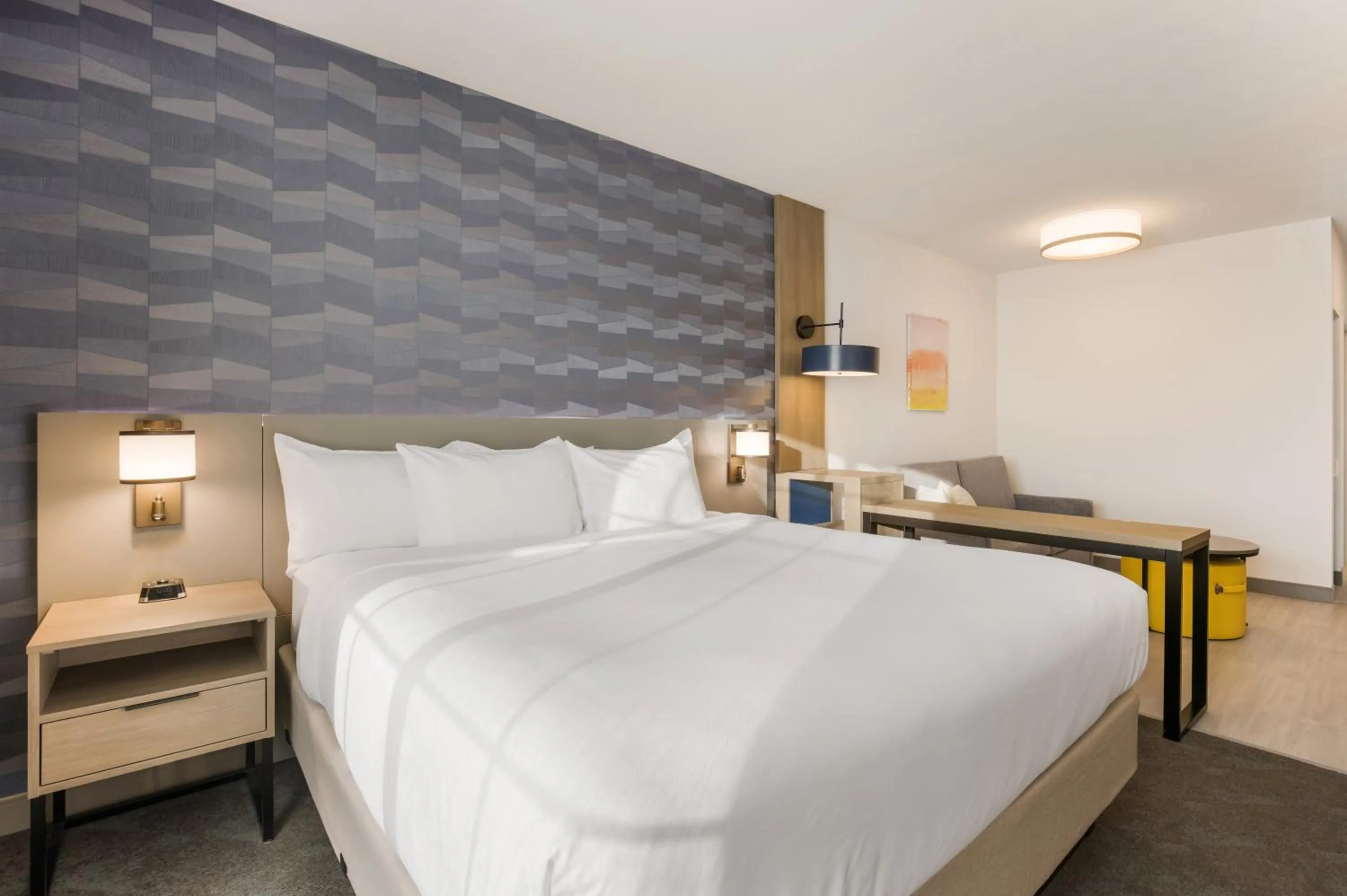 Bed in Comfort Inn & Suites Gaylord