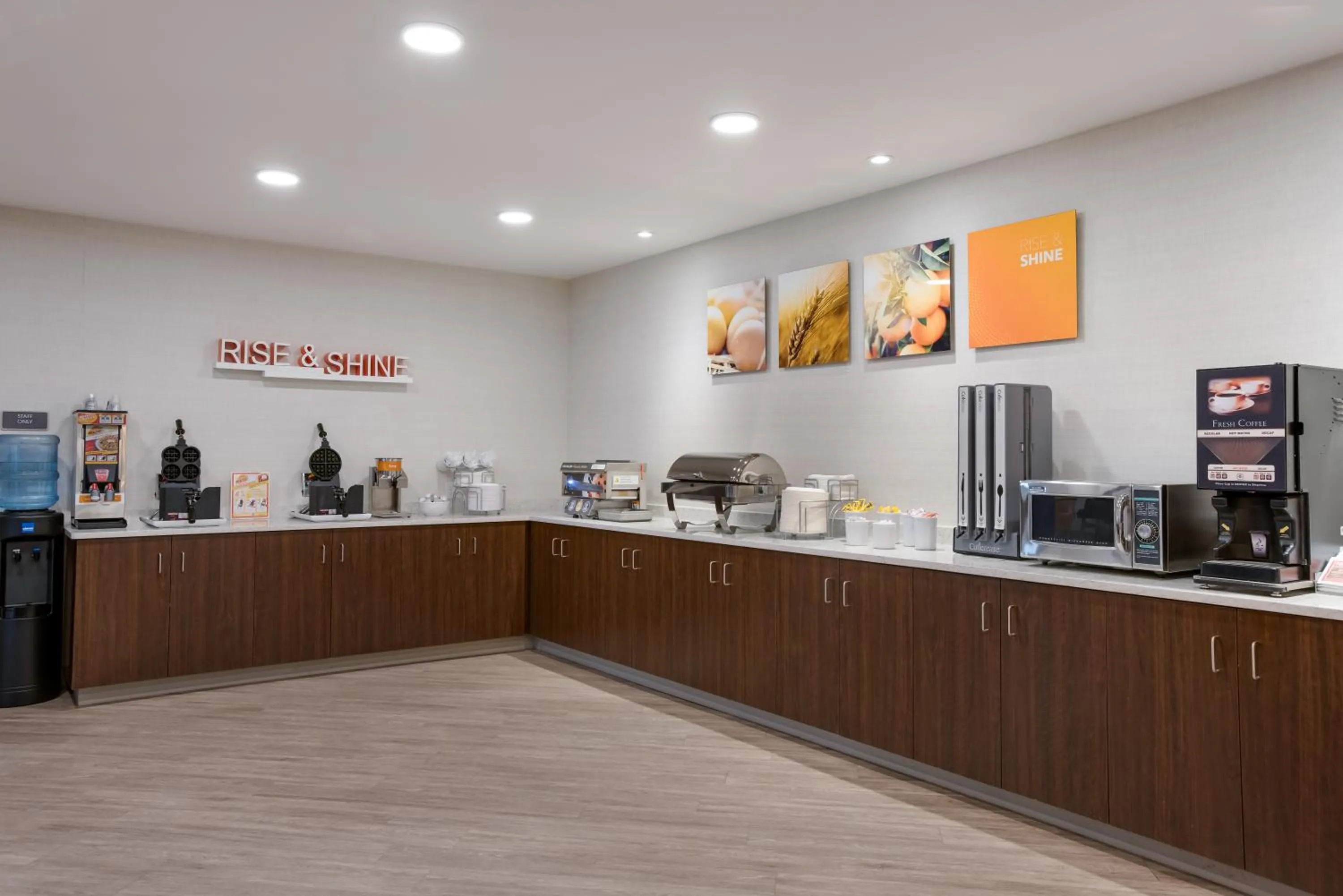 Breakfast in Comfort Inn & Suites Gaylord