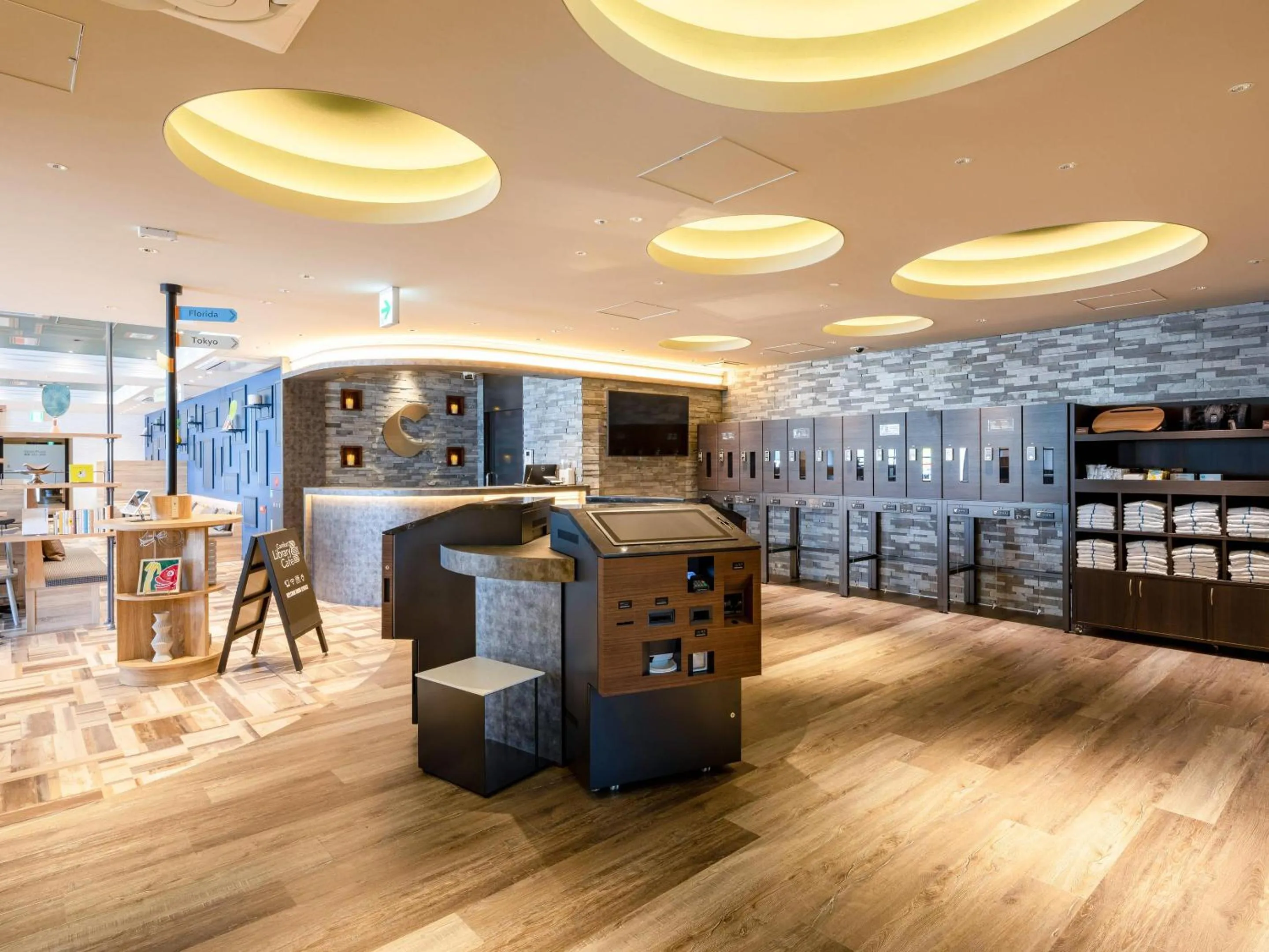 Lobby or reception in Comfort Hotel Takamatsu