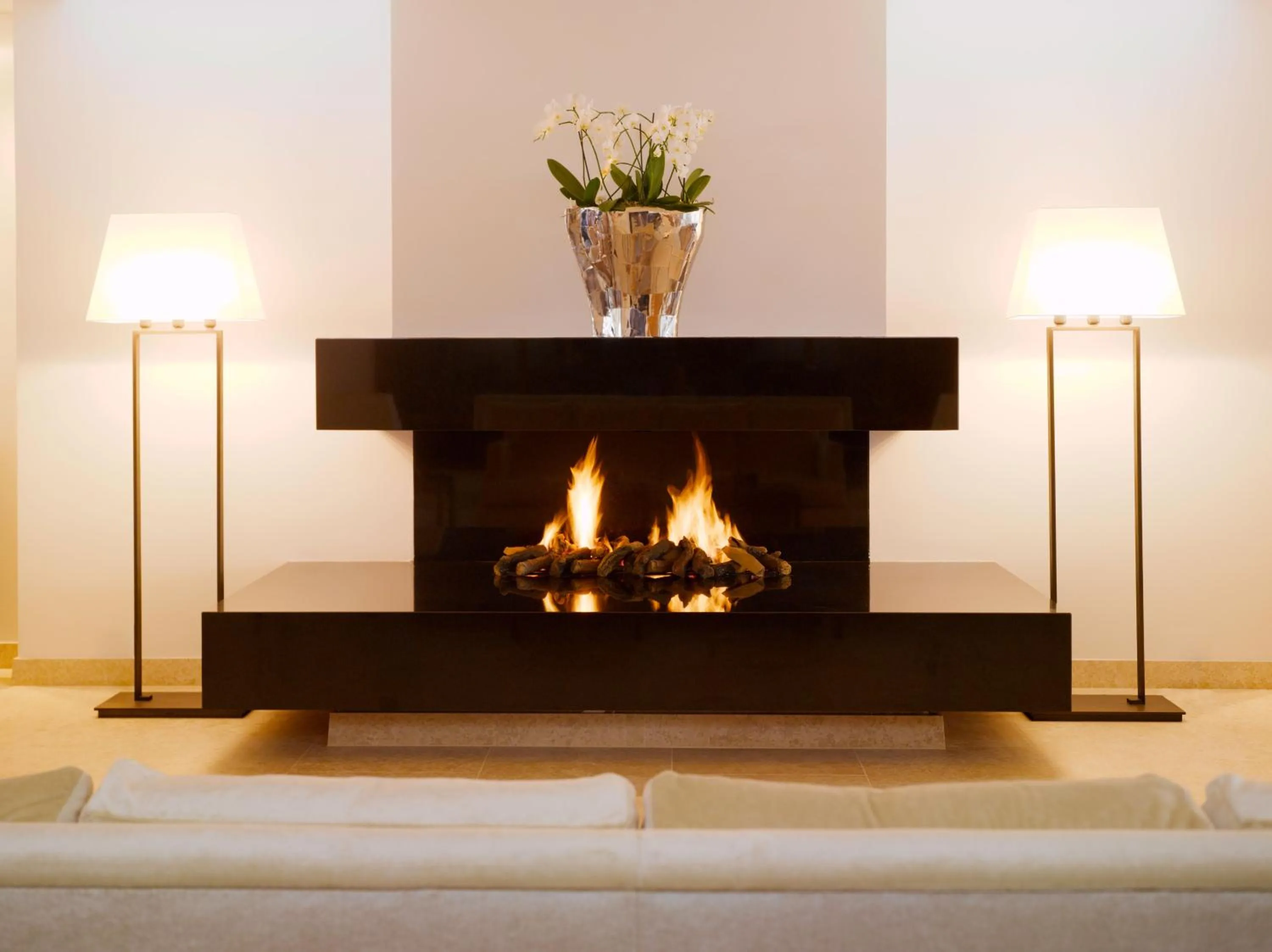 Communal lounge/ TV room in RIVA - Das Hotel am Bodensee