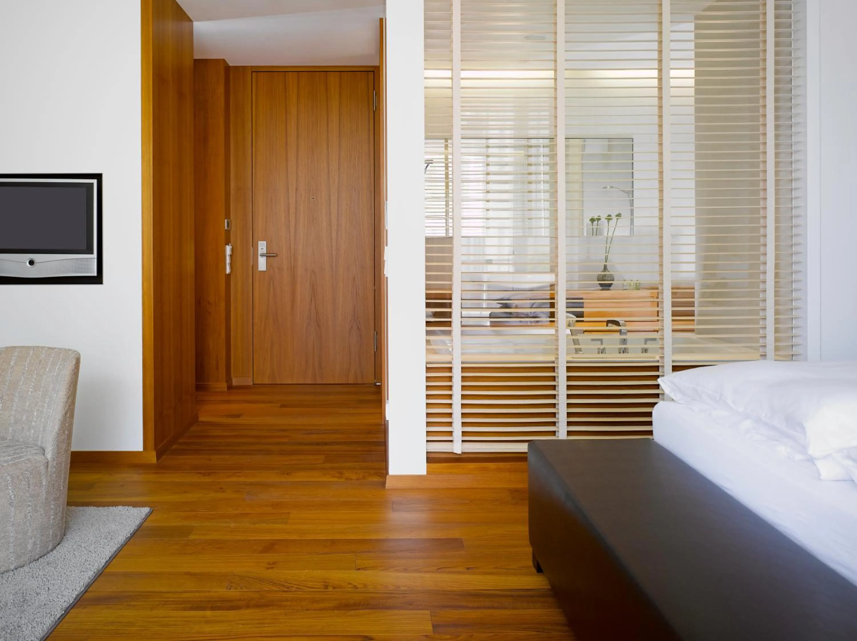 Shower, Bed in RIVA - Das Hotel am Bodensee