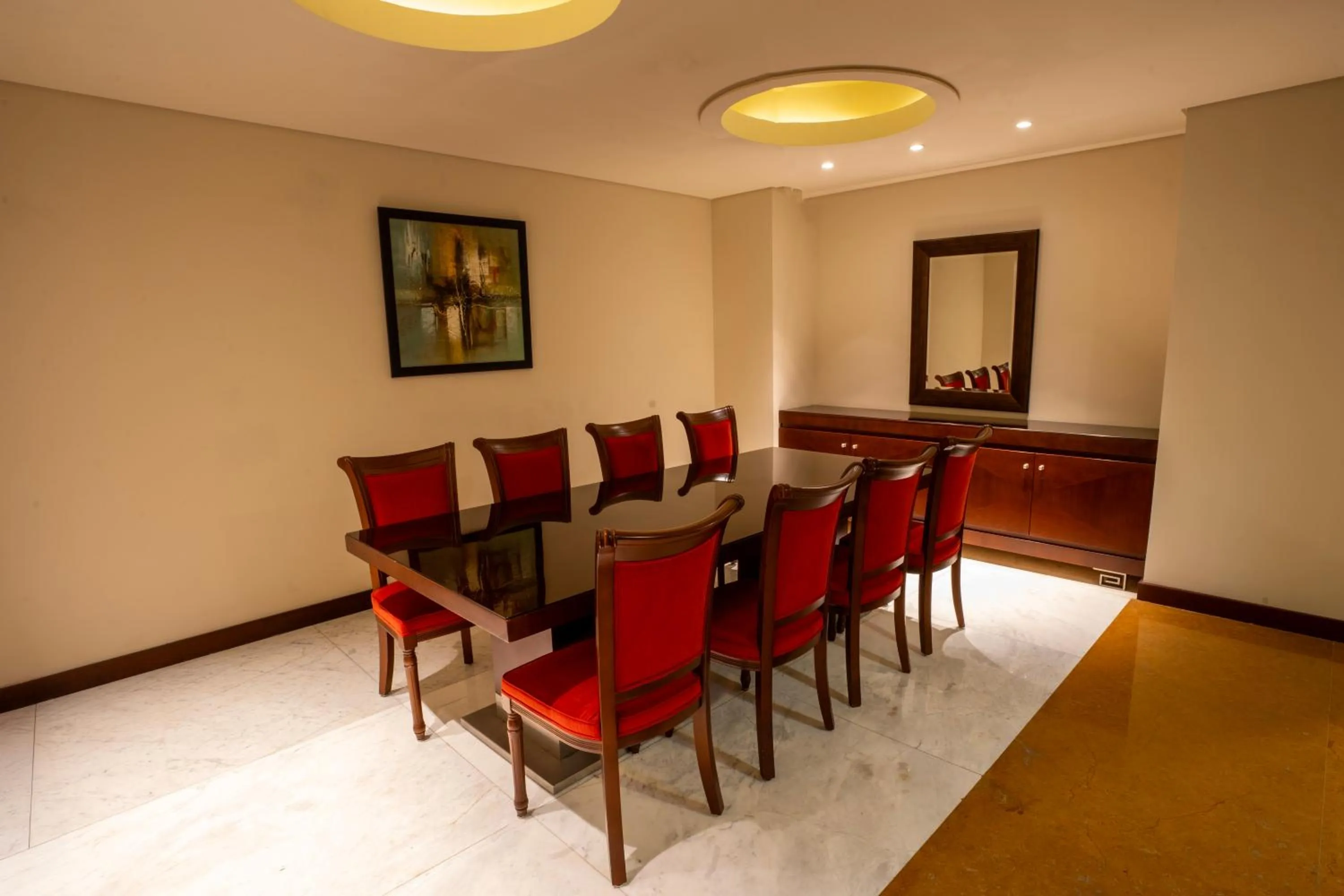 Dining area in Holiday Inn Olaya by IHG