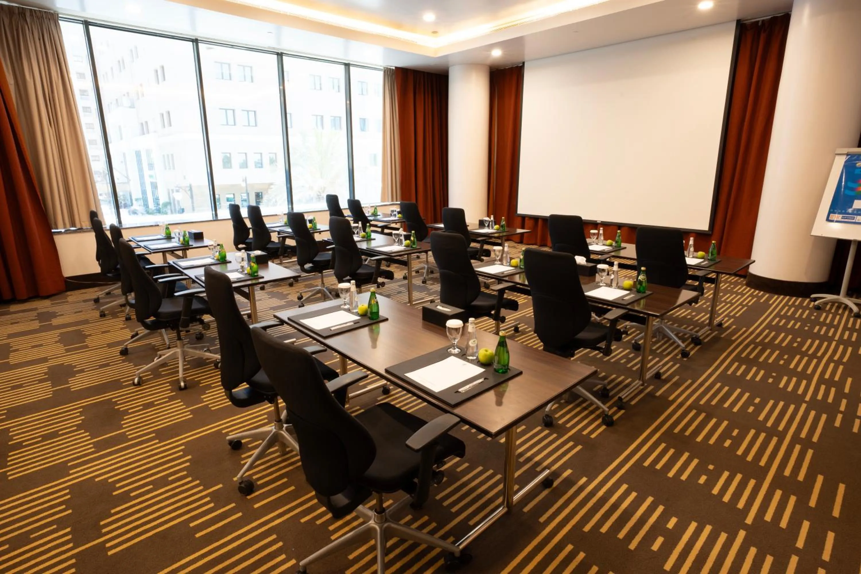 Meeting/conference room in Holiday Inn Olaya by IHG