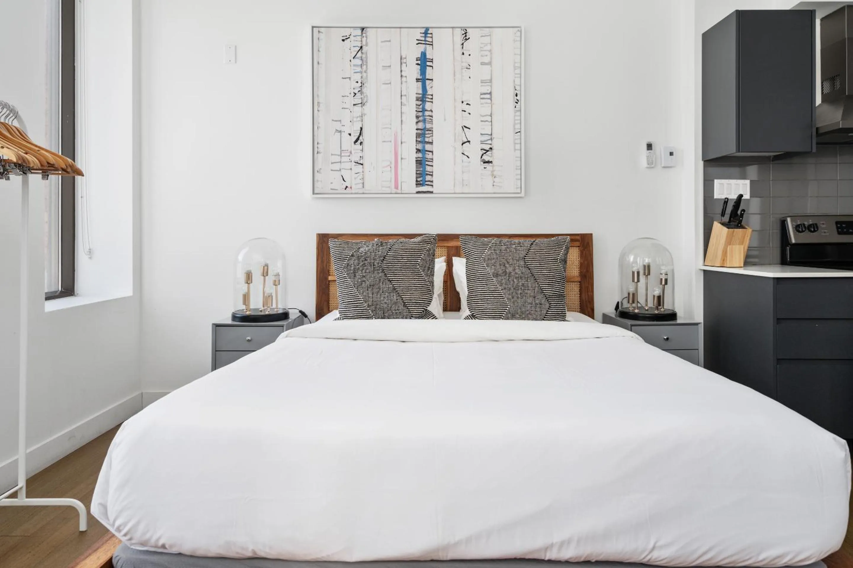 Bed in Bakan- Quartier des Congres, Convention District