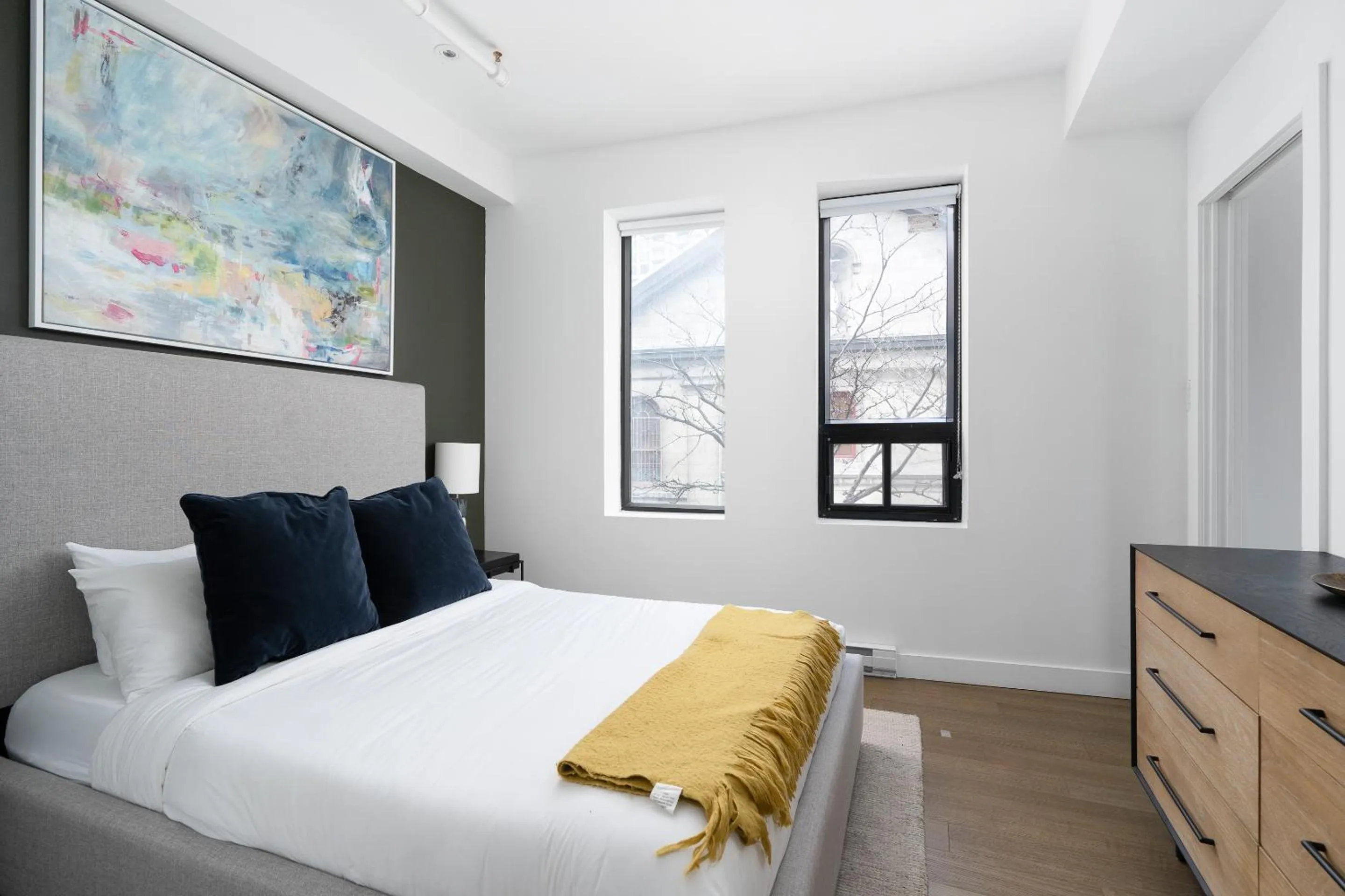 Bed in Bakan- Quartier des Congres, Convention District