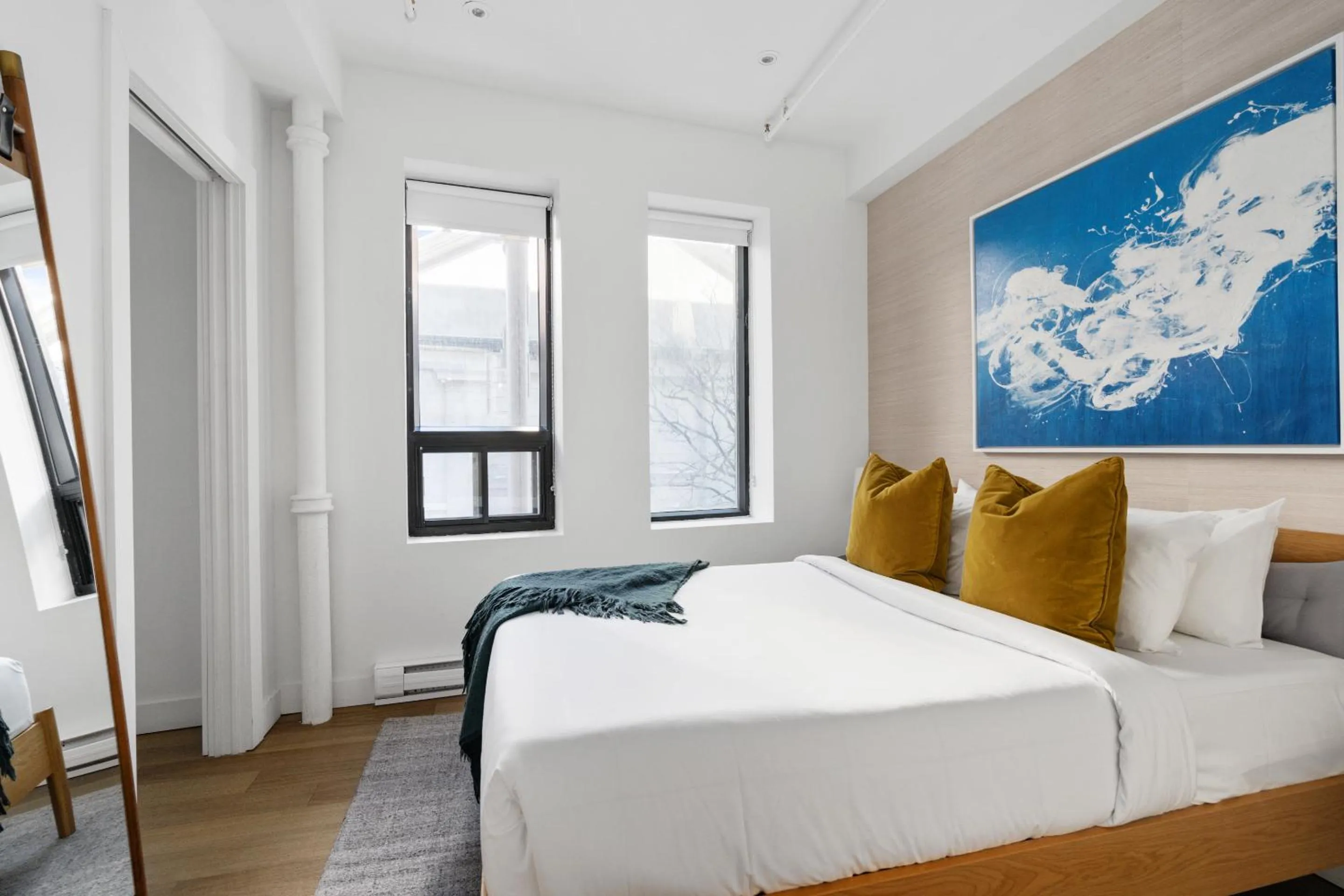 Bed in Bakan- Quartier des Congres, Convention District