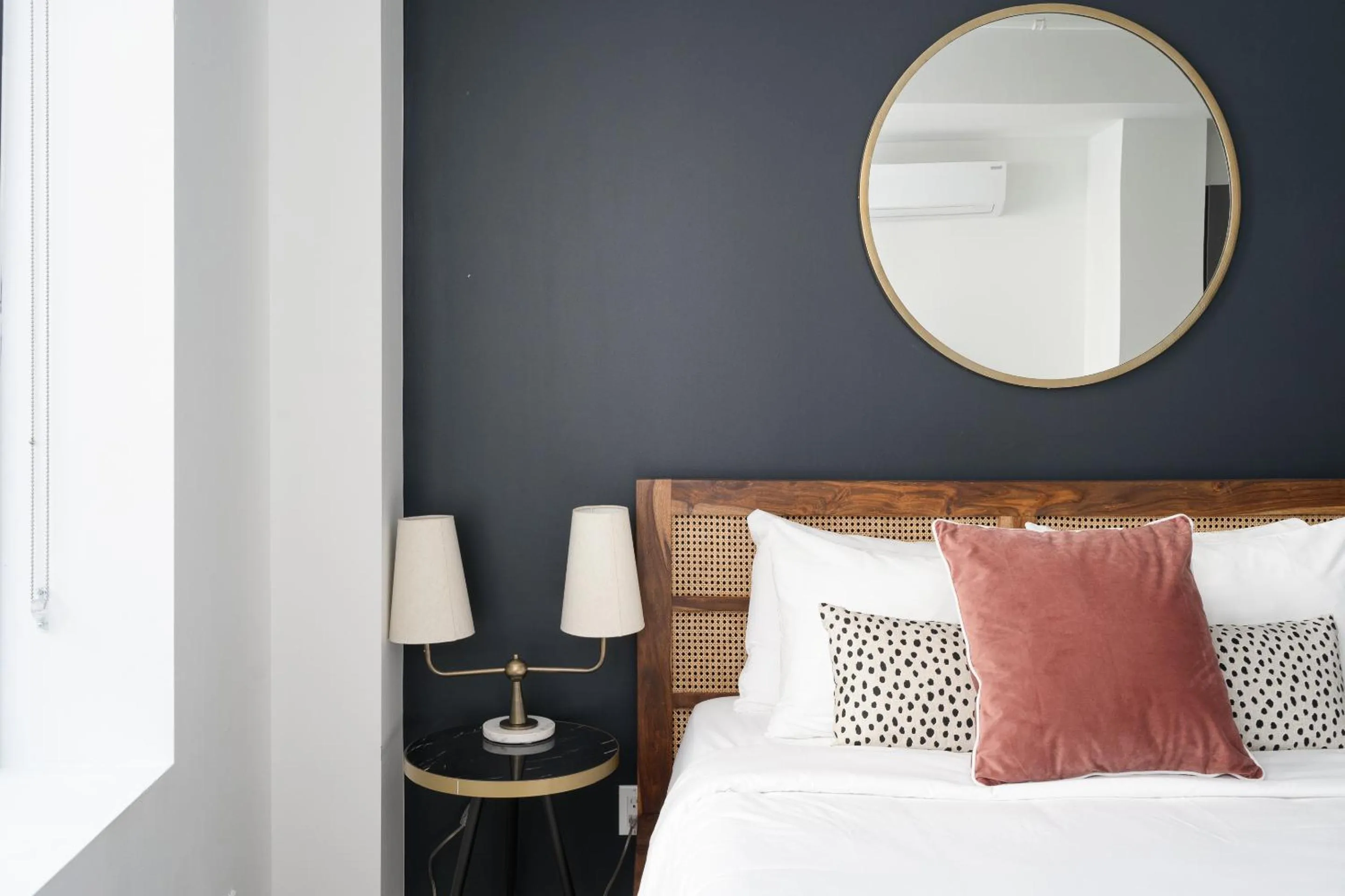 Bed in Bakan- Quartier des Congres, Convention District