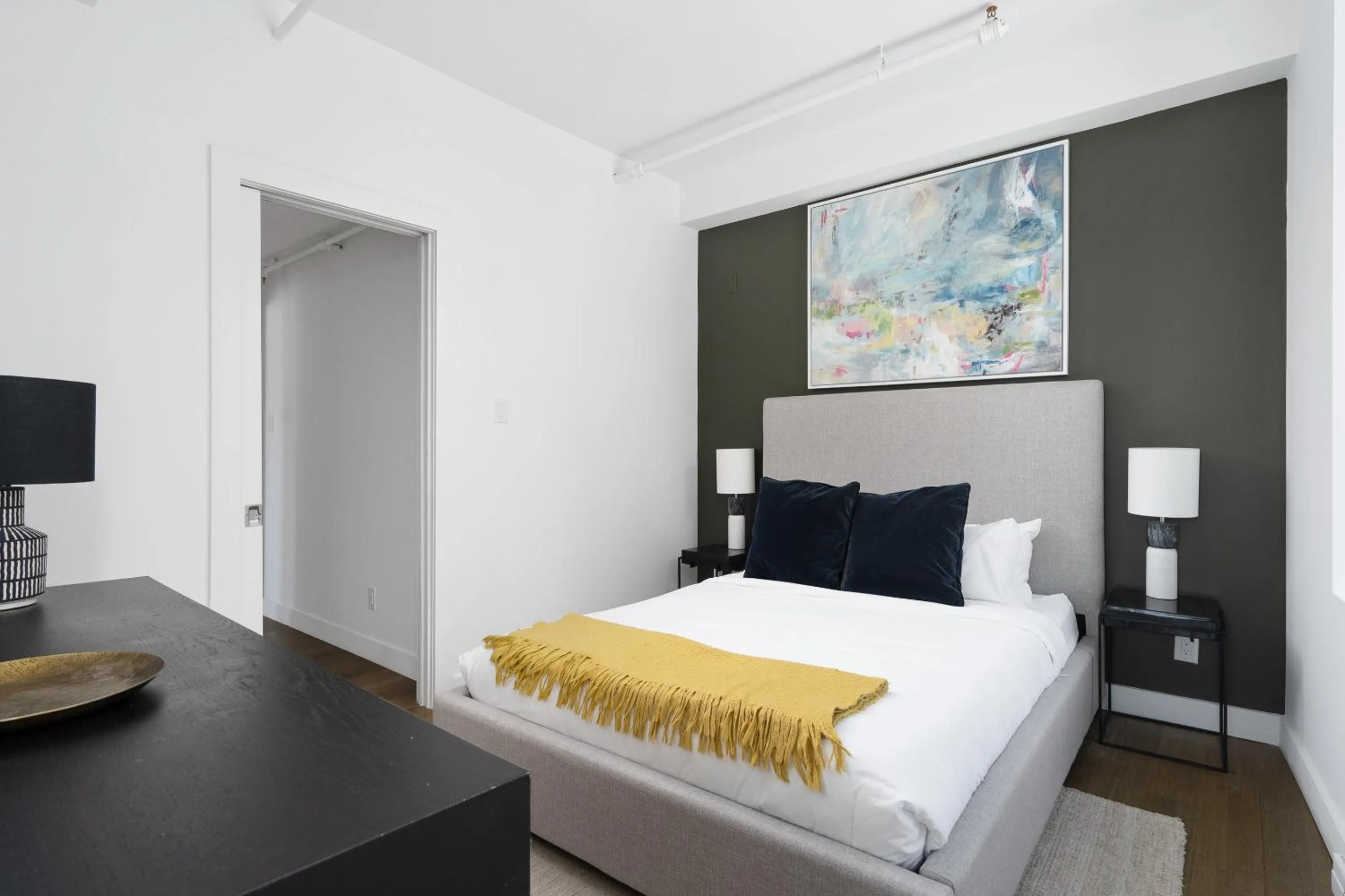 Bed in Bakan- Quartier des Congres, Convention District