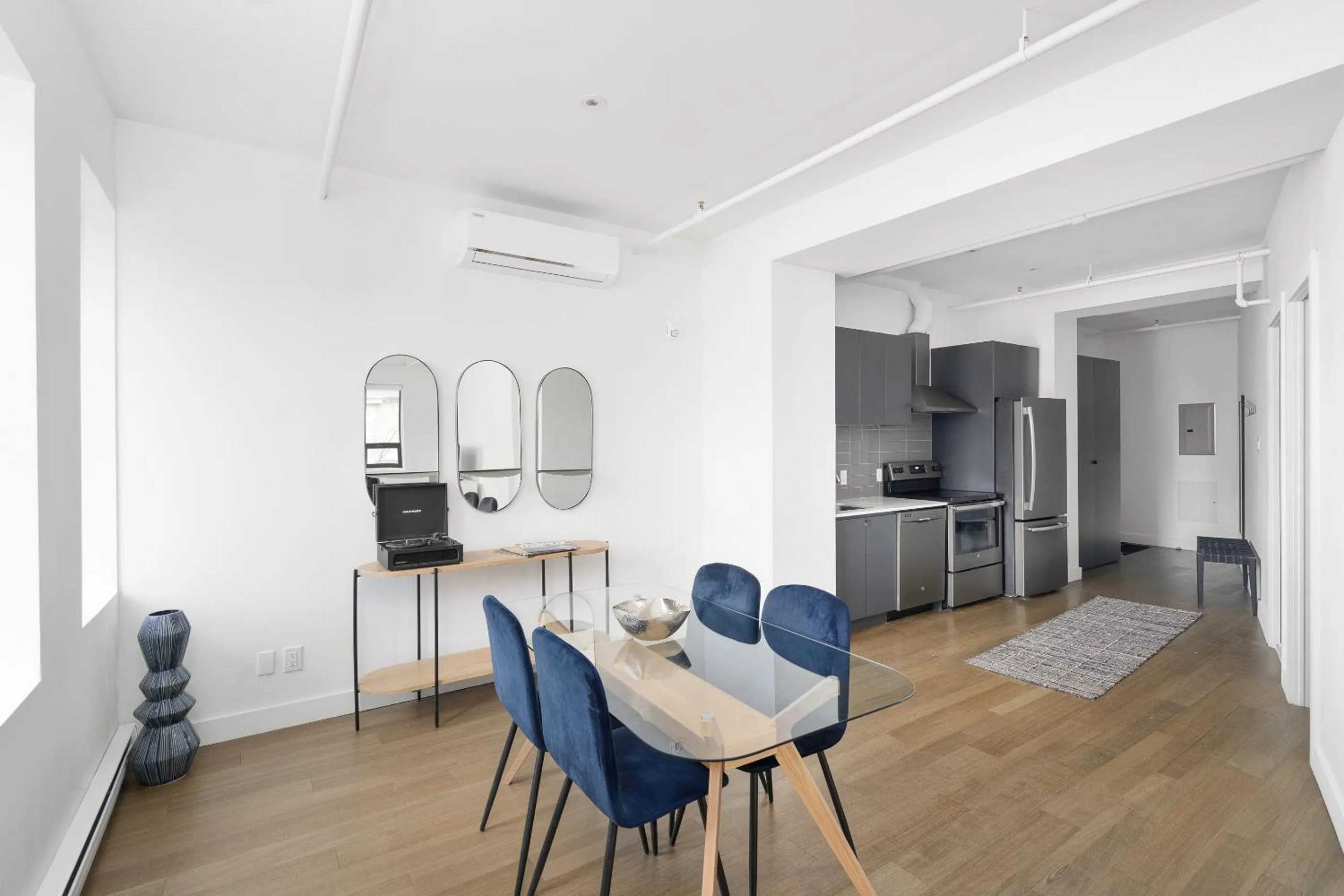 Bakan- Quartier des Congres, Convention District