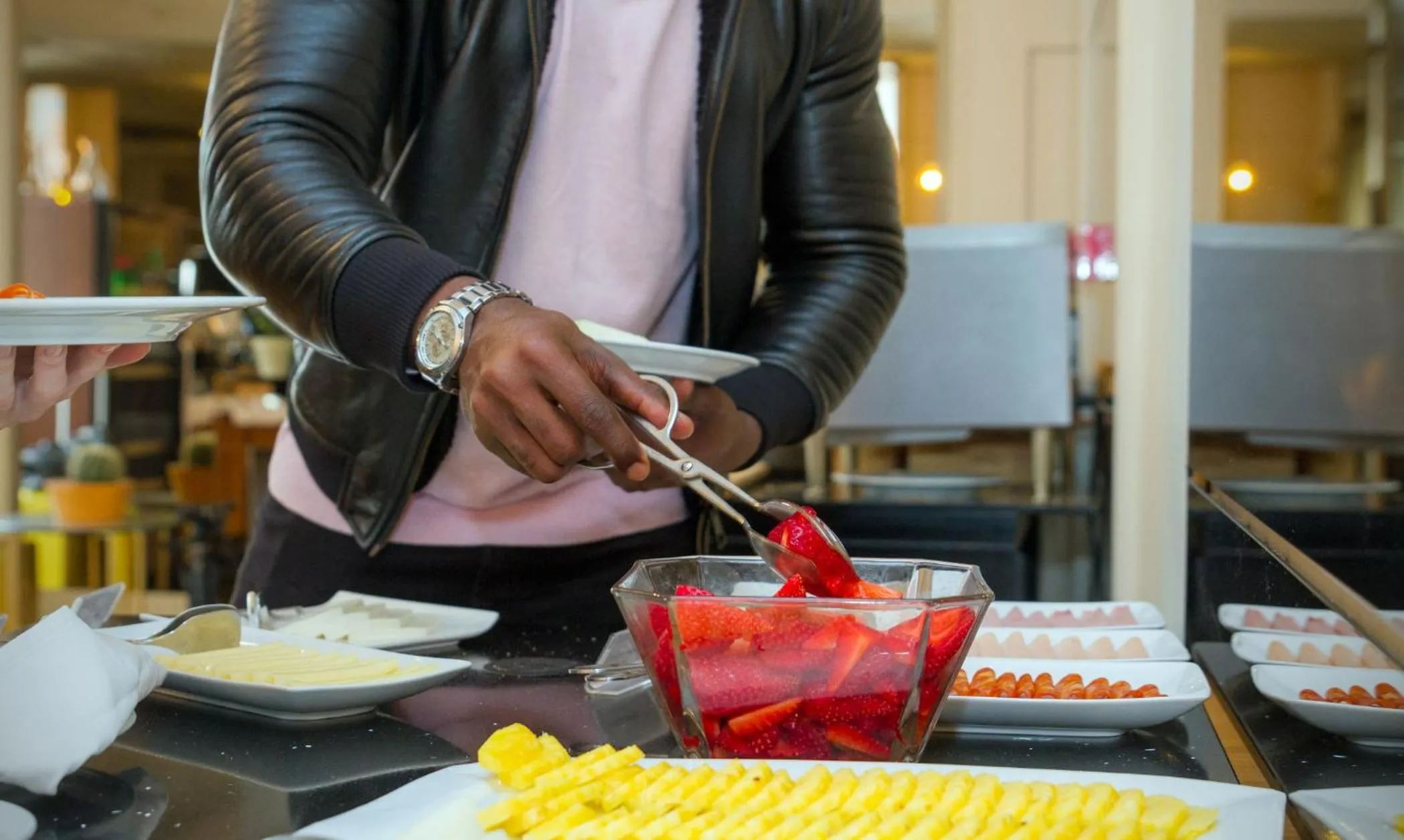 Buffet breakfast in Oca Vitoria Village